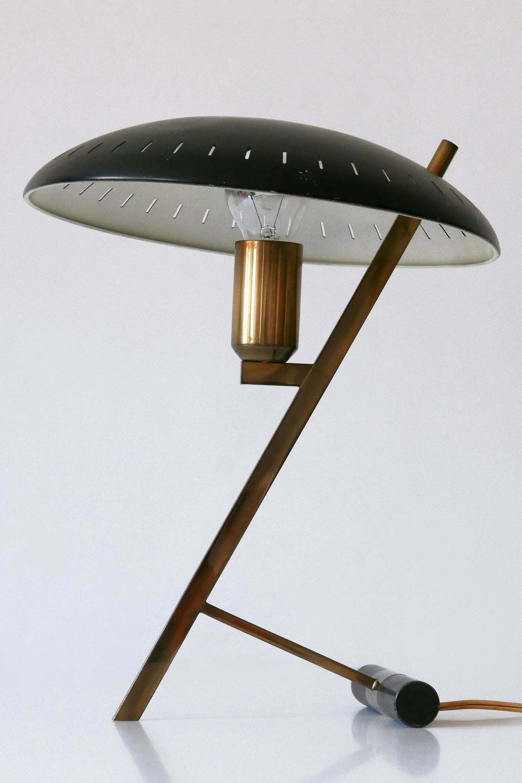 Elegant Mid Century "Decora" Or Z Table Lamp By Louis Kalff For Philips 1950s photo 1962.0