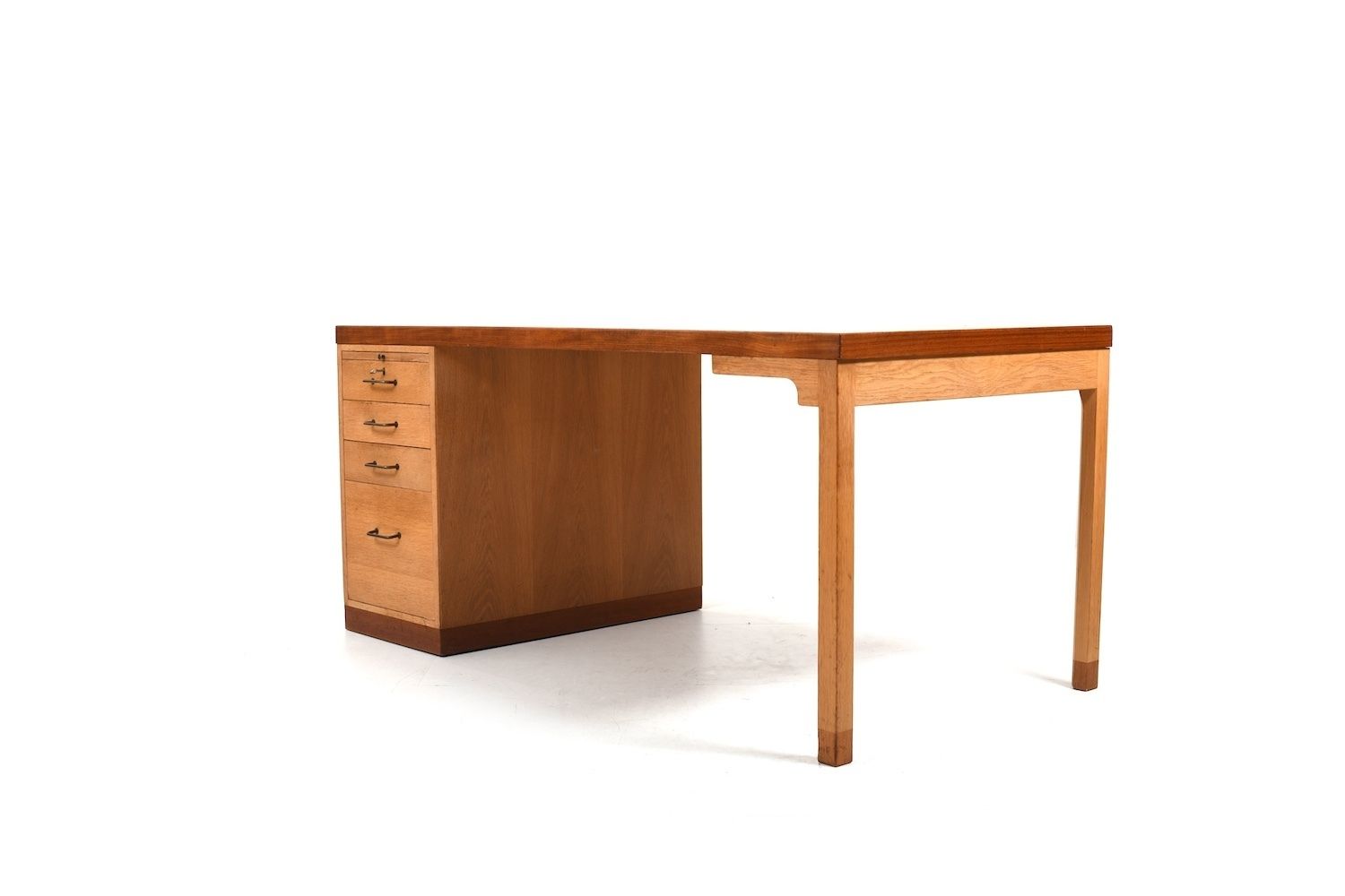 Early Desk By Ejnar Larsen & Aksel Bender Madsen photo for sale