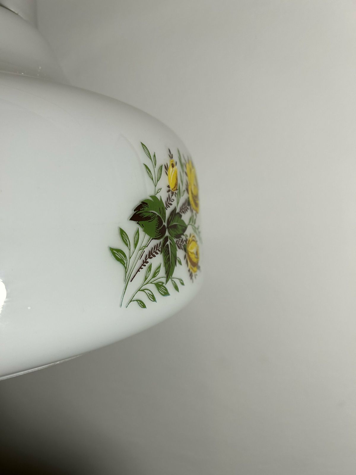 Vintage Glass Pendant Lamp / Vintage Decor / Vintage Furnier / Mid Century Modern / Unique Glass Chandelier Glass Pendant Lamp White Yellow photo 140.0