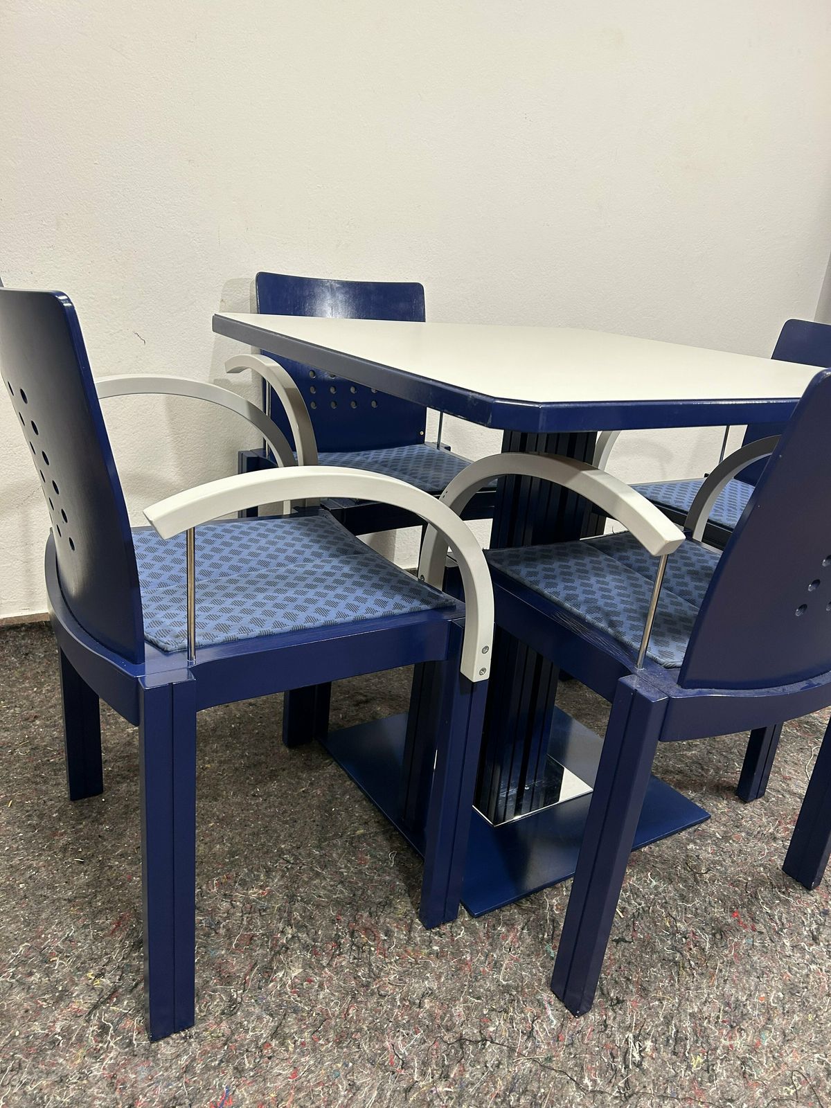1 Of 4 Postmodern Thonet Chairs / 90s / Dining Chairs / Postmodern Design / Memphis Furniture / M.Thonet / Postmodern Furniture / Rare photo for sale