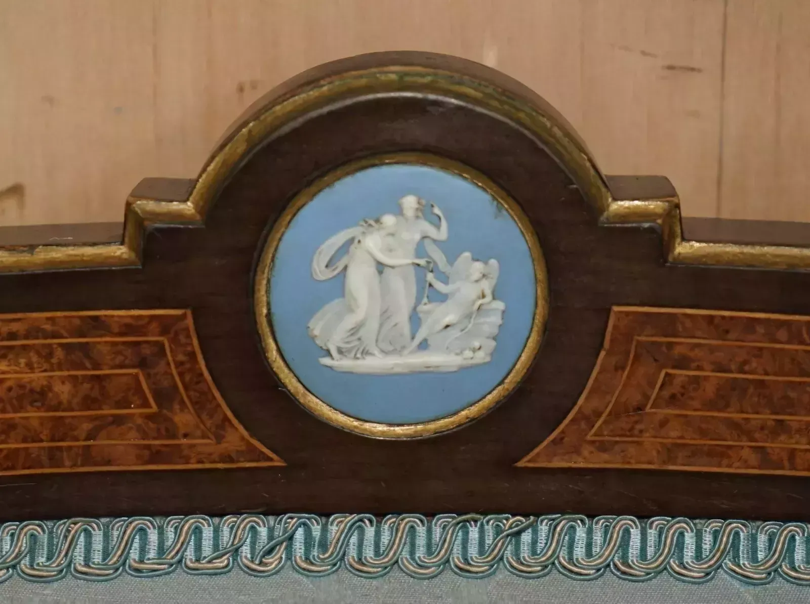 Exquisite Antique Burr Walnut Aesthetic Movement Salon Sofa Grand Tour Plaque photo vinterior