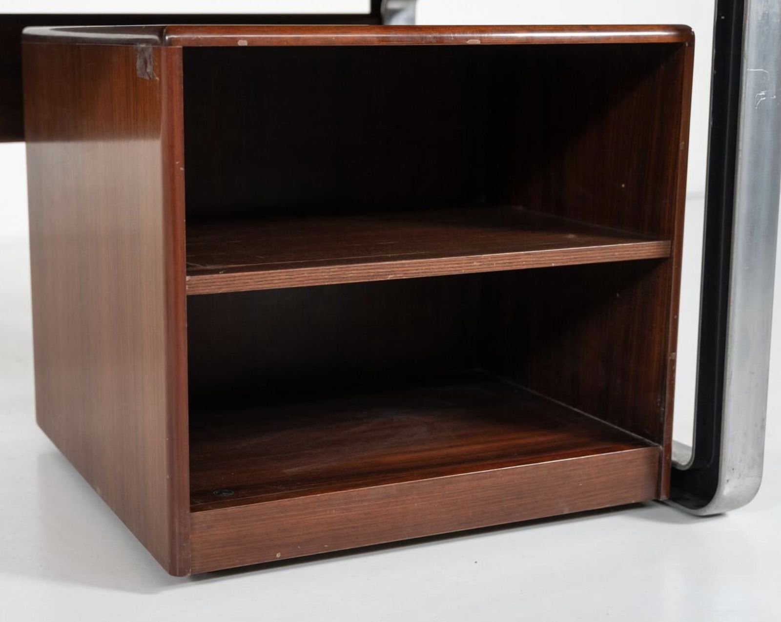photo buy Mid Century Modern T333 Desk By Oslvado Borsani And Eugenio Gerli For Tecno