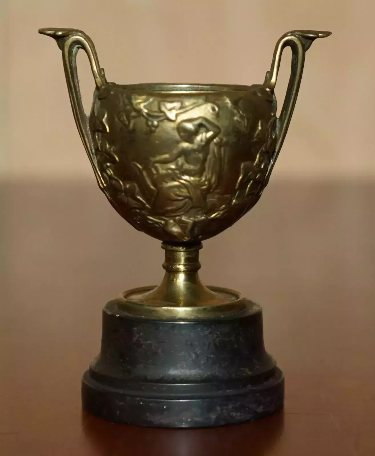 photo vintage Matching Pair Of Antique Roman Grand Tour Hercules Gilt Brass Marble Base Cups
