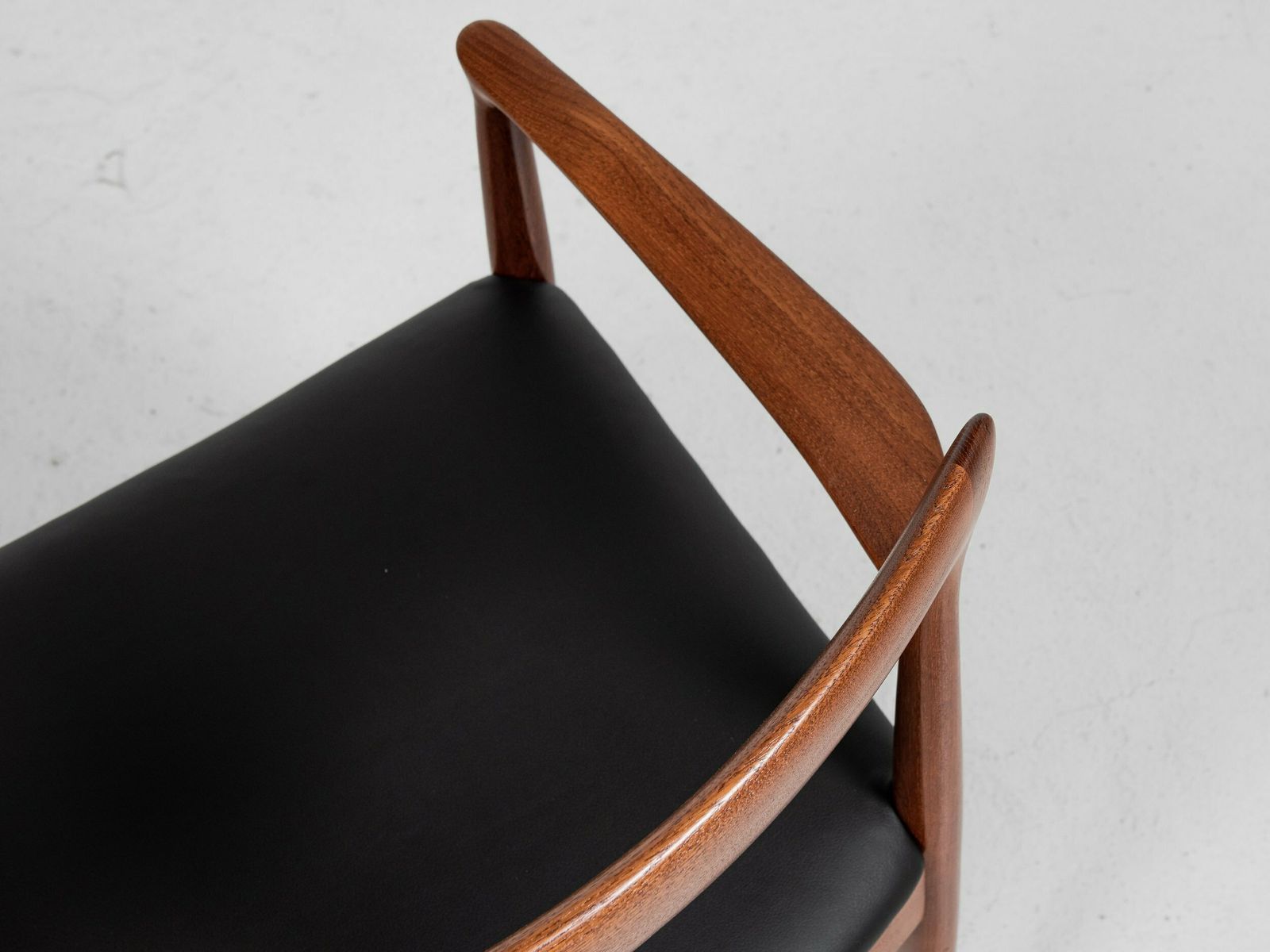 Midcentury Danish Chair With Armrests In Teak And New Skai By Arne Vodder For Vamo 1960s photo 1833.0