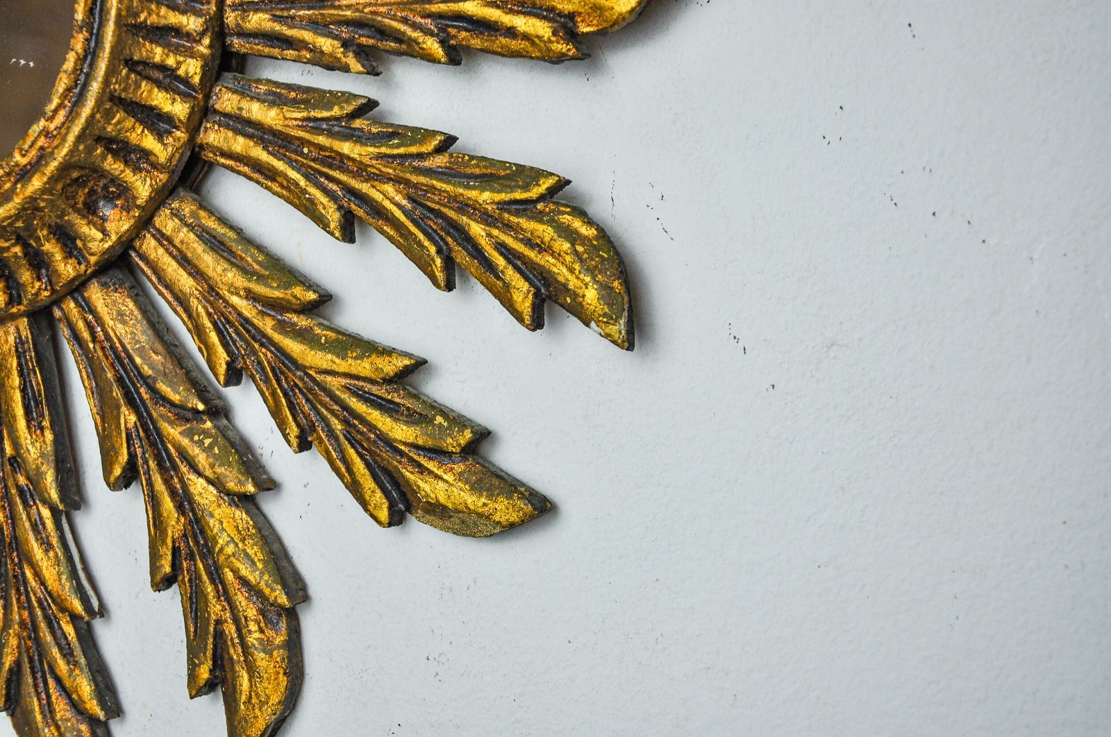 Sun Mirror In Gilded Wood, France, 1960, 38 Cm photo Home Decor