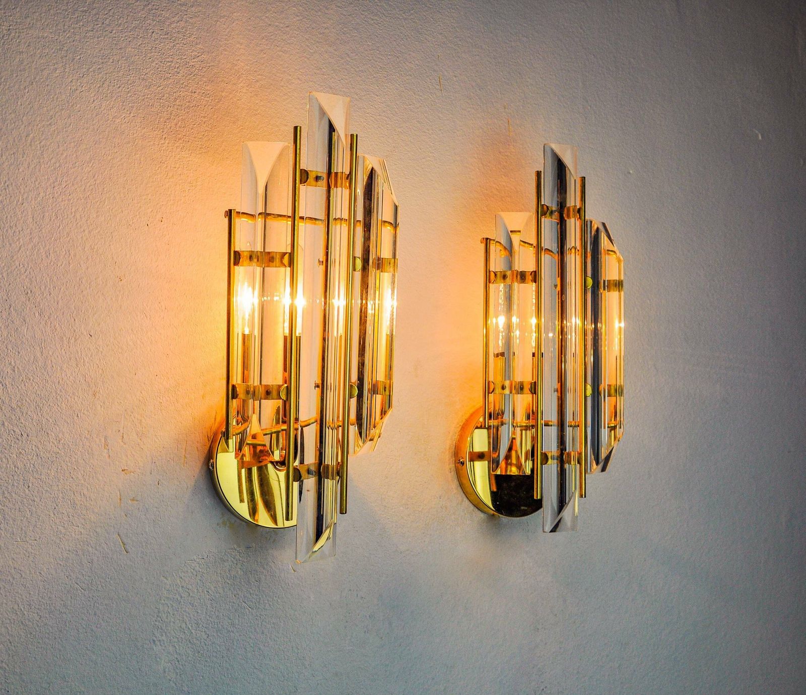 Pair Of Venini Wall Lights, Triedri Glass, Murano, Italy 1970 photo vinterior