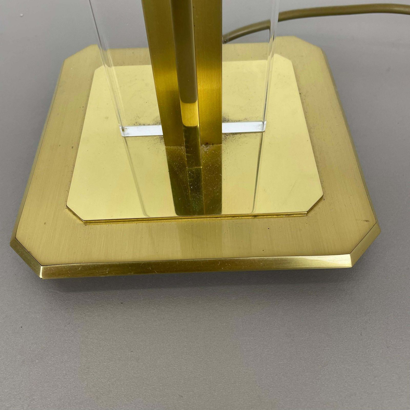 Heavy 71cm Hollywood Regency Style Brass And Acryl Table Light, Italy 1970s photo 2180.0