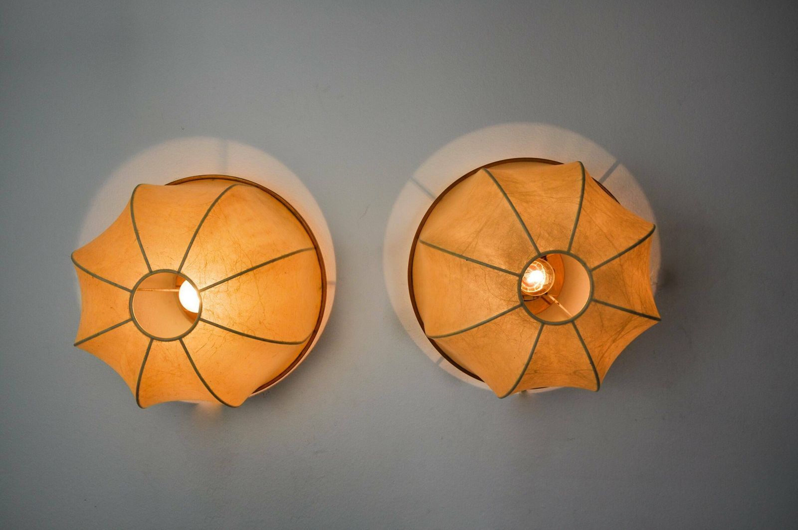 Pair Of Xl "Cocoon" Wall Lights, Resin And Pine, Italy, 1970 photo vinterior