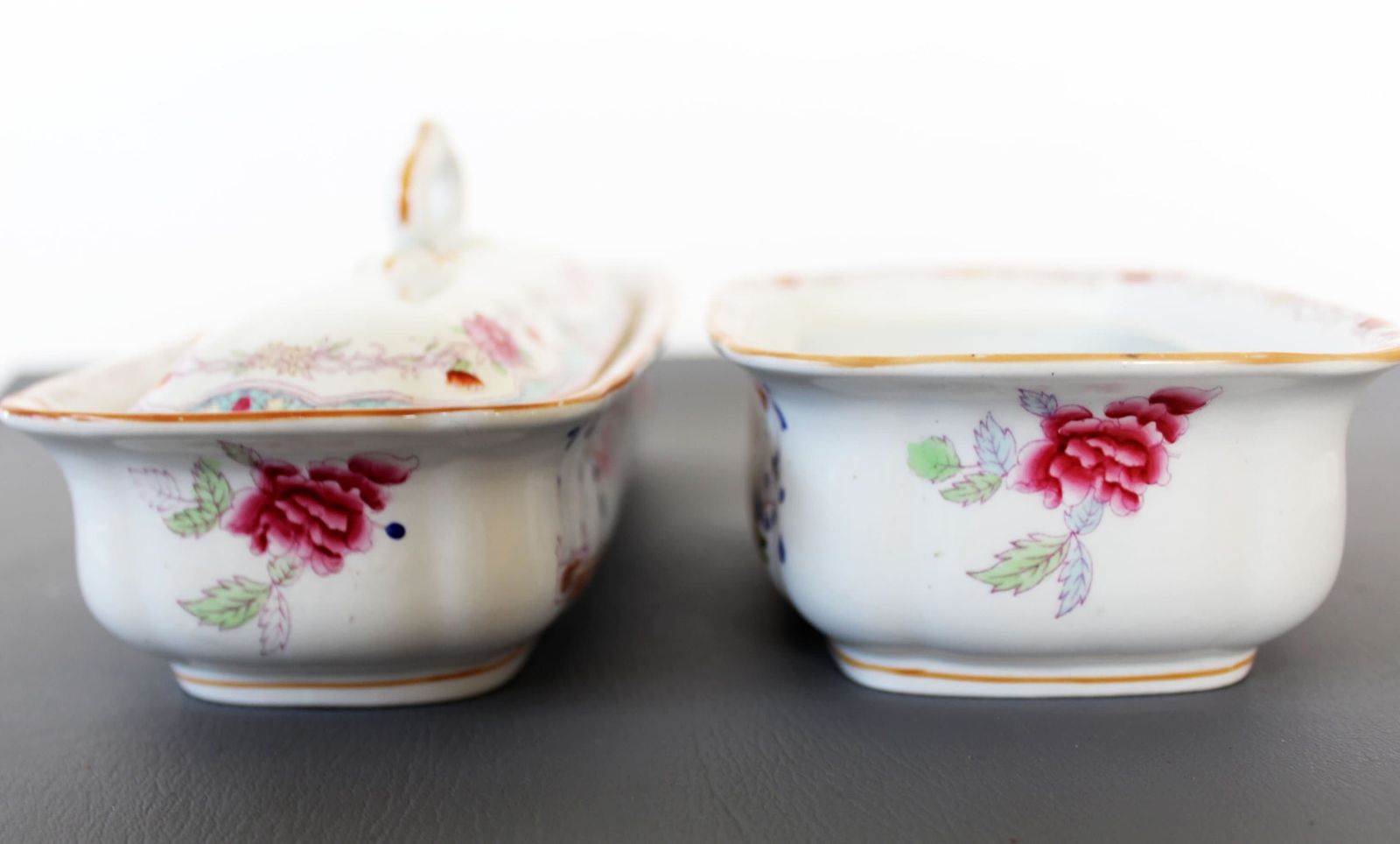 Two Antique Ceramic Soap Dish, Petrus Regout Maastricht, Decor Portici Circa 1860s, Oriental Design, Bird Of Paradise, Bathroom Organiser photo Home Decor