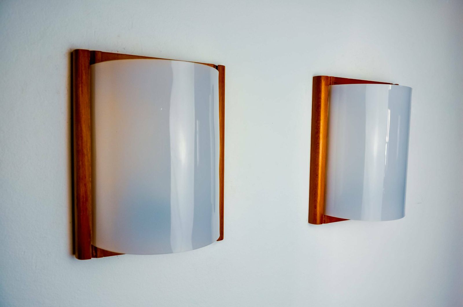 Pair Of Pine And Methacrylate Wall Lights, Mediterranean Design, Spain, 1980 photo 947.0