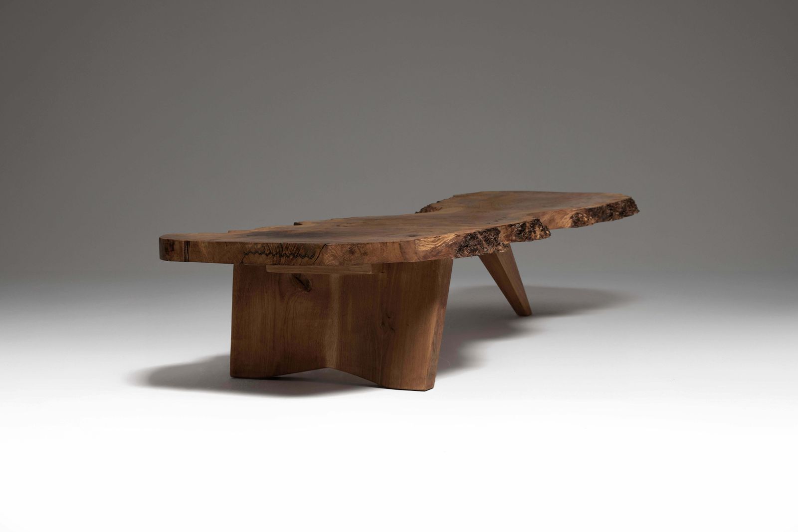 Exceptional And Large Coffee Table, English Oak Burl, 1970s. photo vinterior