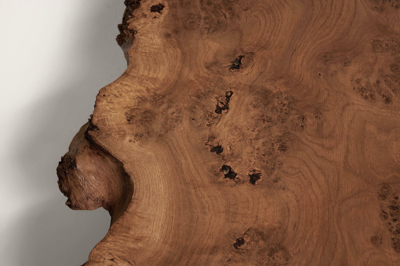 9225.0 Exceptional And Large Coffee Table, English Oak Burl, 1970s. photo