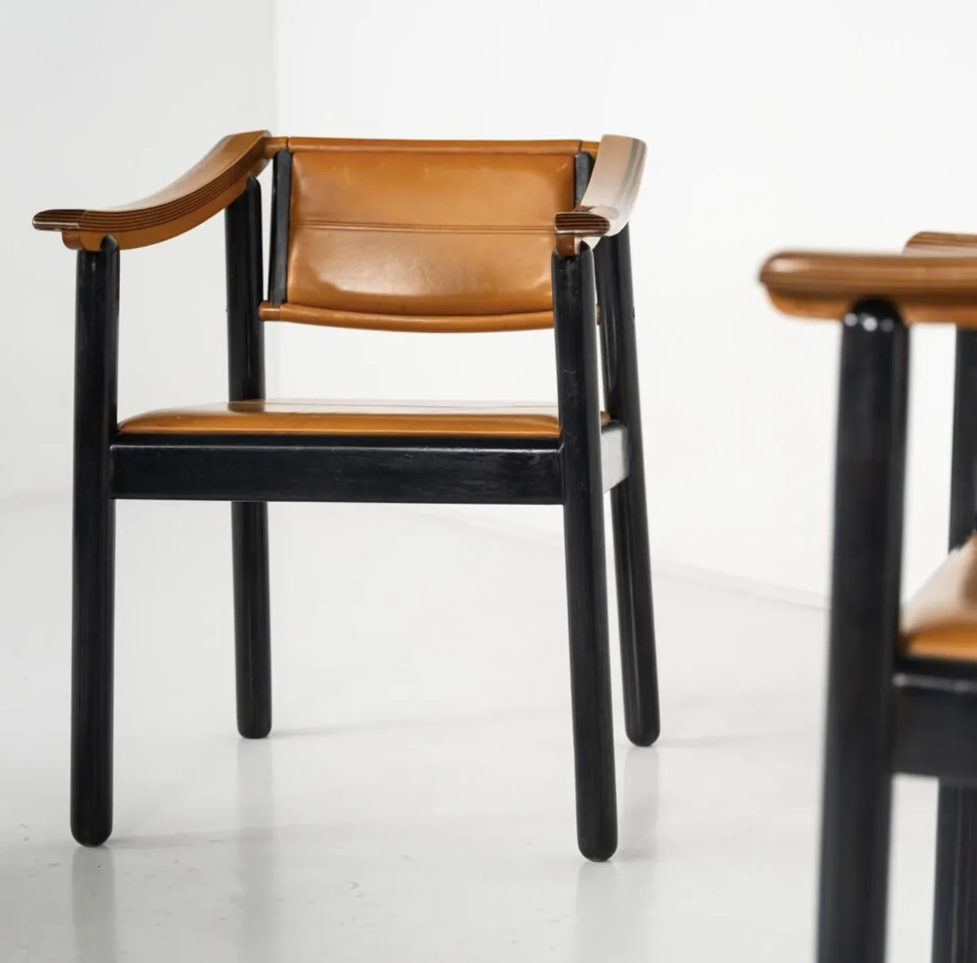 Mid Century Modern 4 Armchairs In The Style Of Scarpa, Wood And Leather, Italy photo vinterior