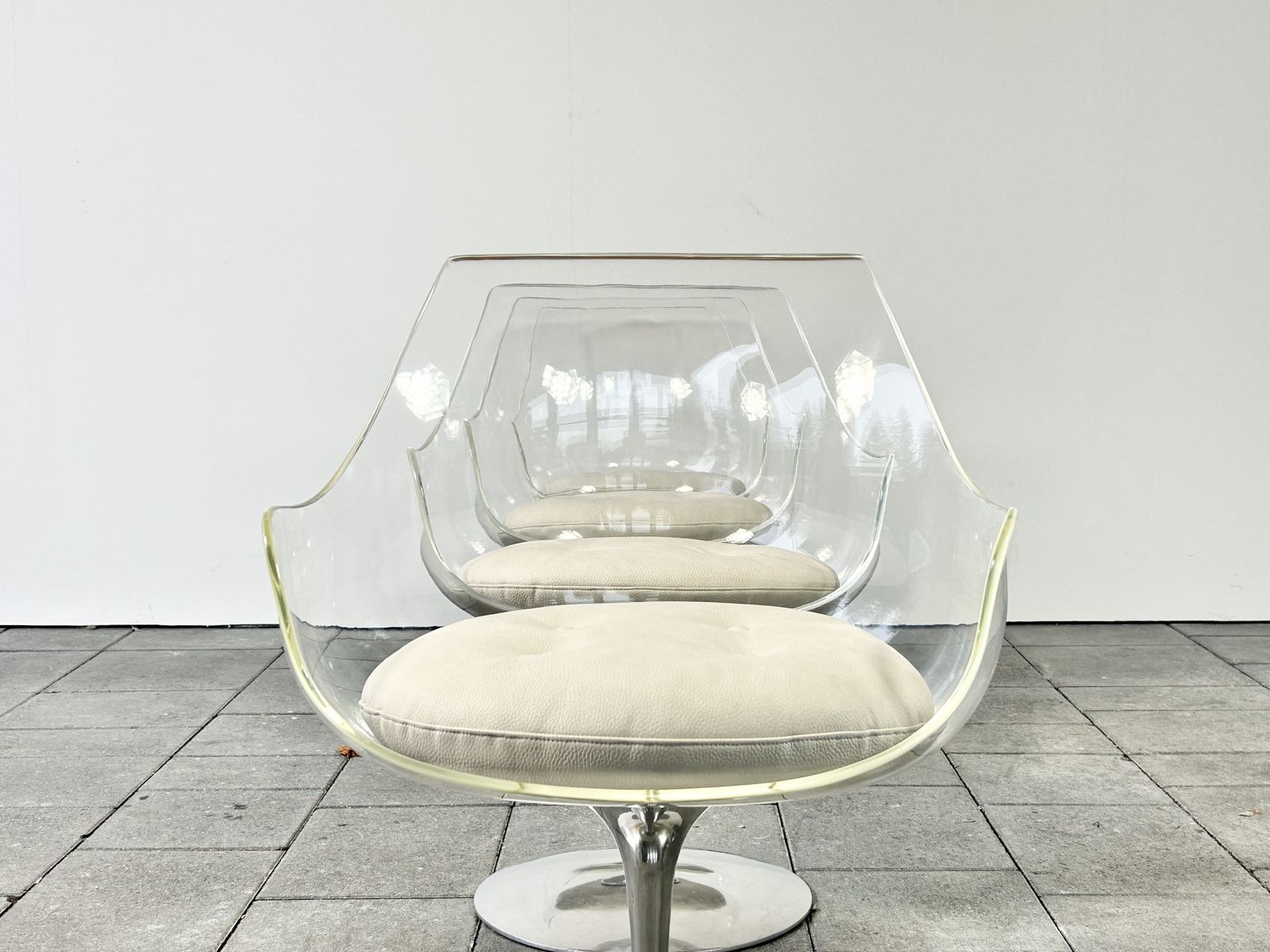 photo for sale Set Of Four Champagne Chairs Design Erwine & Estelle Laverne For Formes Nouvelles 1960s