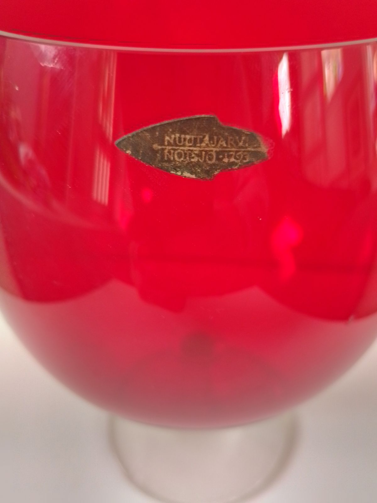 Nuutajarvi Notjo 1955 Blood Red  Aromilasi 1406 Saara Hopea Vase photo for sale