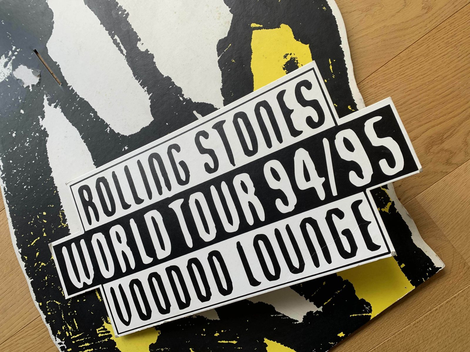 photo furniture The Rolling Stones : A Large Original Voodoo Lounge World Tour 1994 – 1995 Promotional Standee