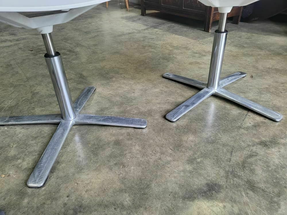 4 Vintage Repro 70's Style White Moulded Chrome Star Base Dining Office Chairs photo vinterior