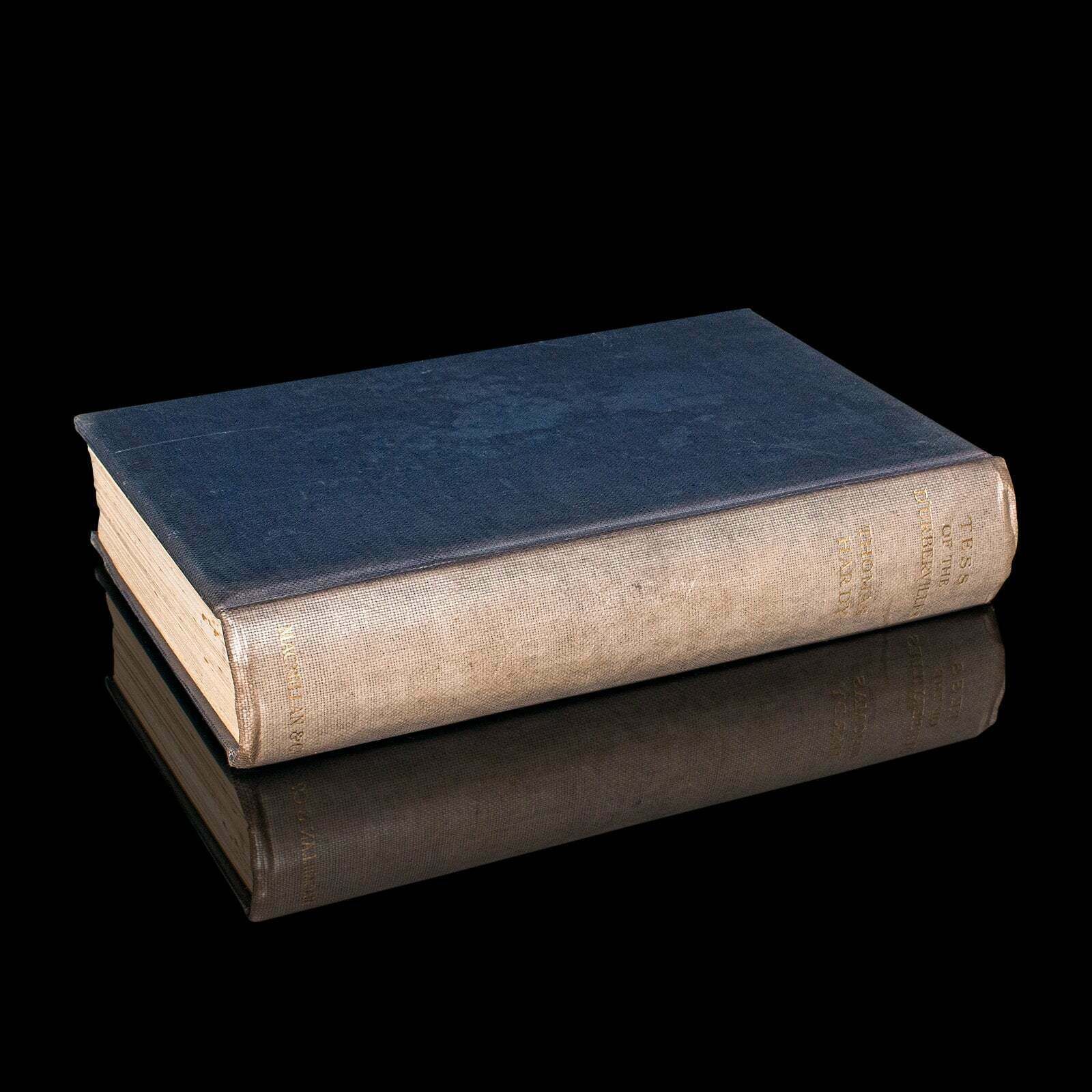 Vintage Book, Tess Of The D'urbervilles, Thomas Hardy, Limited Edition, Novel photo furniture
