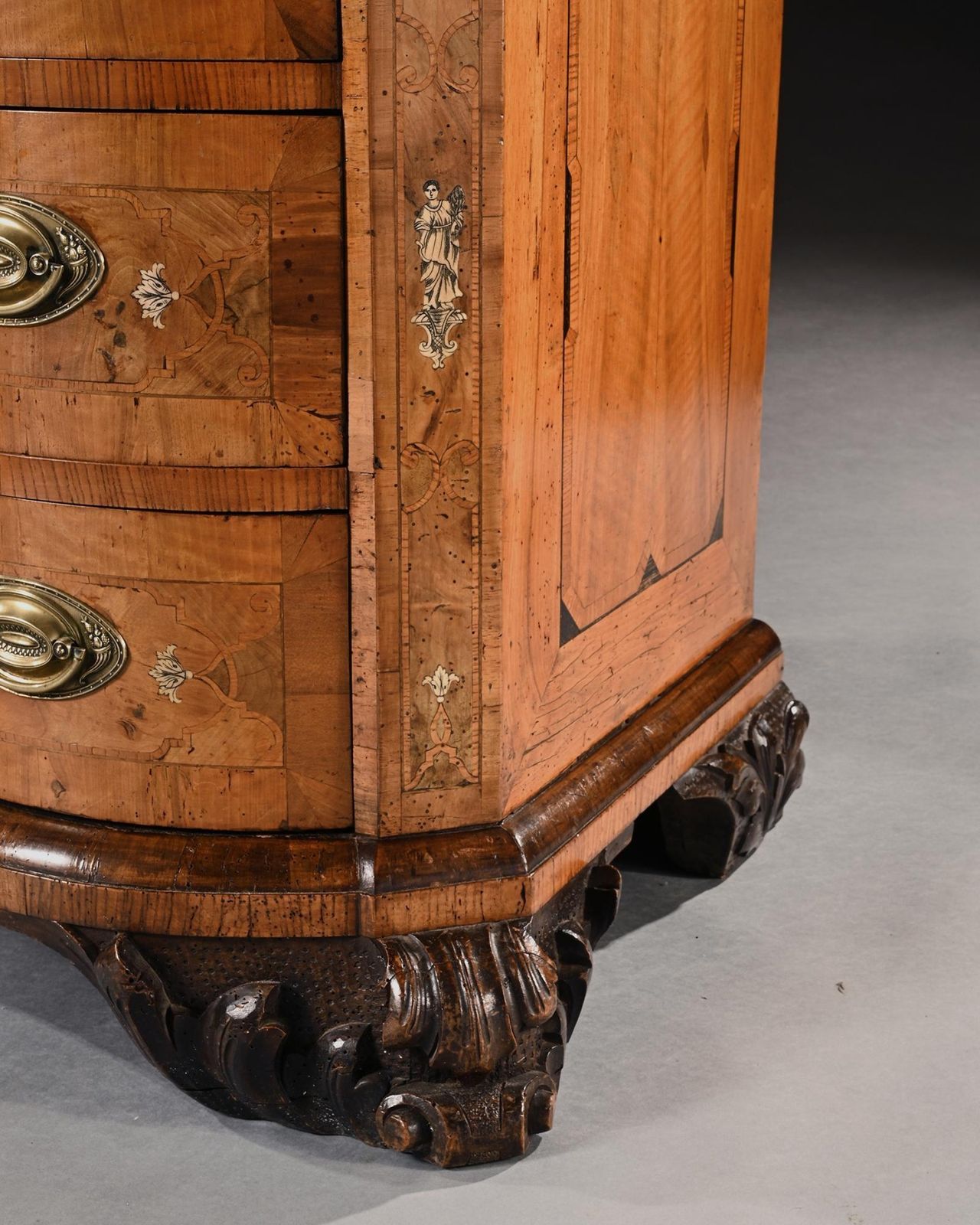 Rare Mid 18th Century German Walnut Pewter And Ivory Marquetry Serpentine Commode photo 9750.0