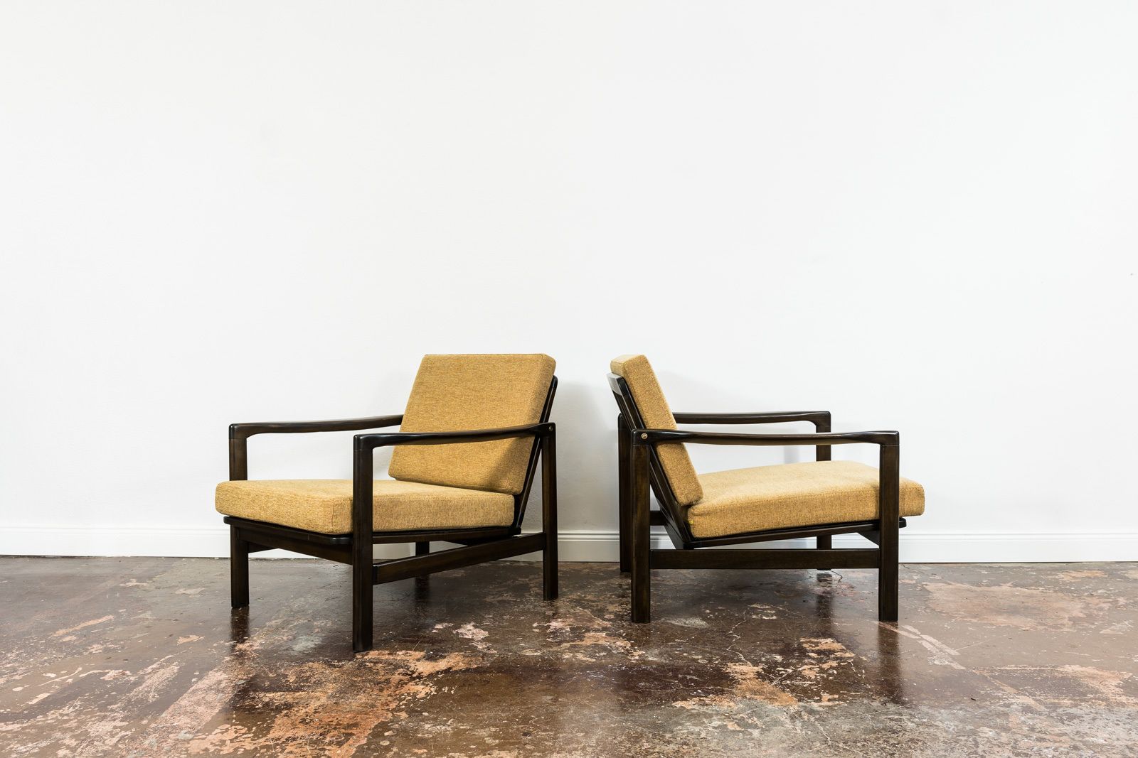 photo vintage Pair Of Orange Restored Mid Century Armchairs By Zenon Bączyk, 1960's