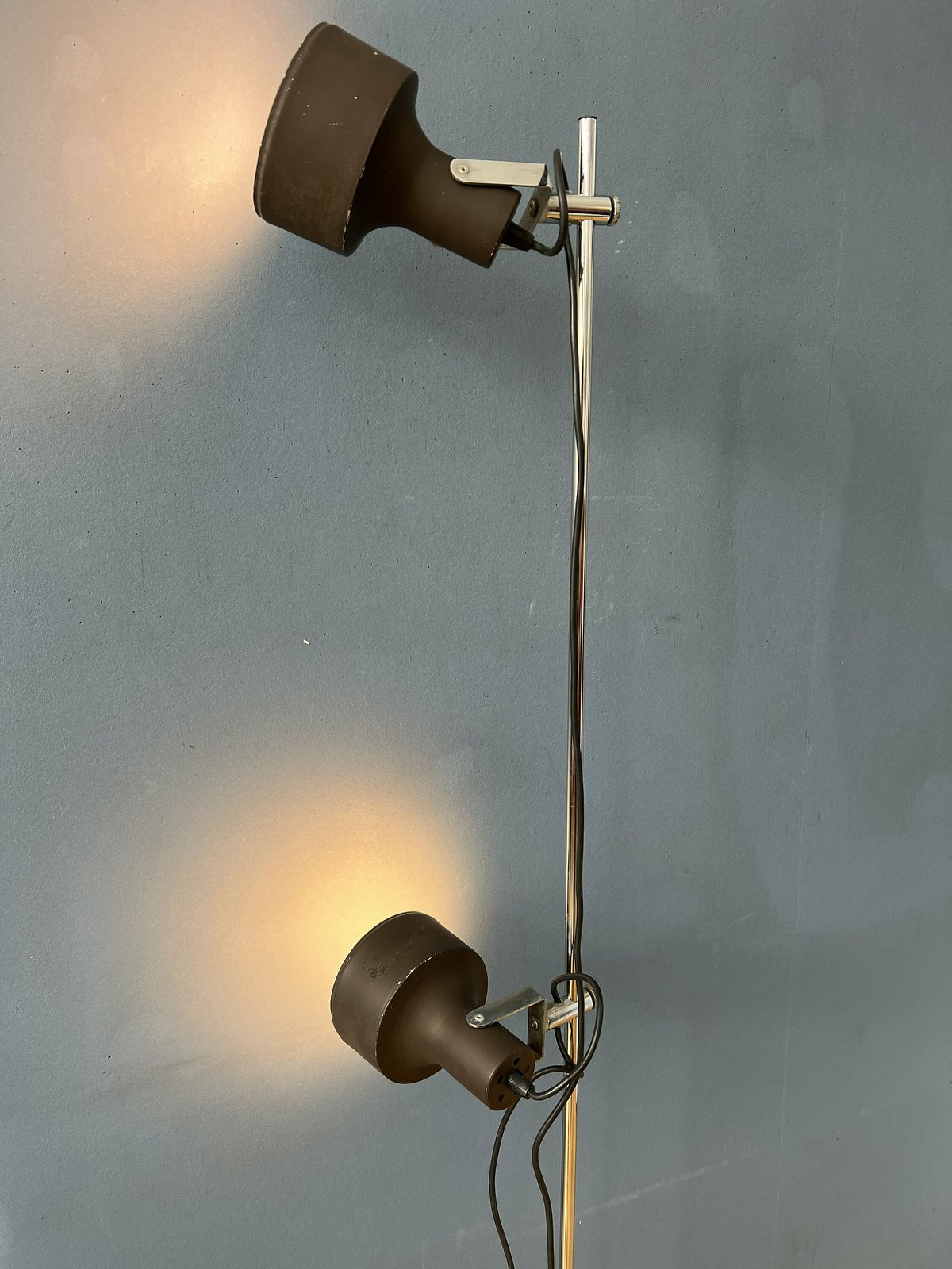 Mid Century Bruine Anvia Vloerlamp photo furniture