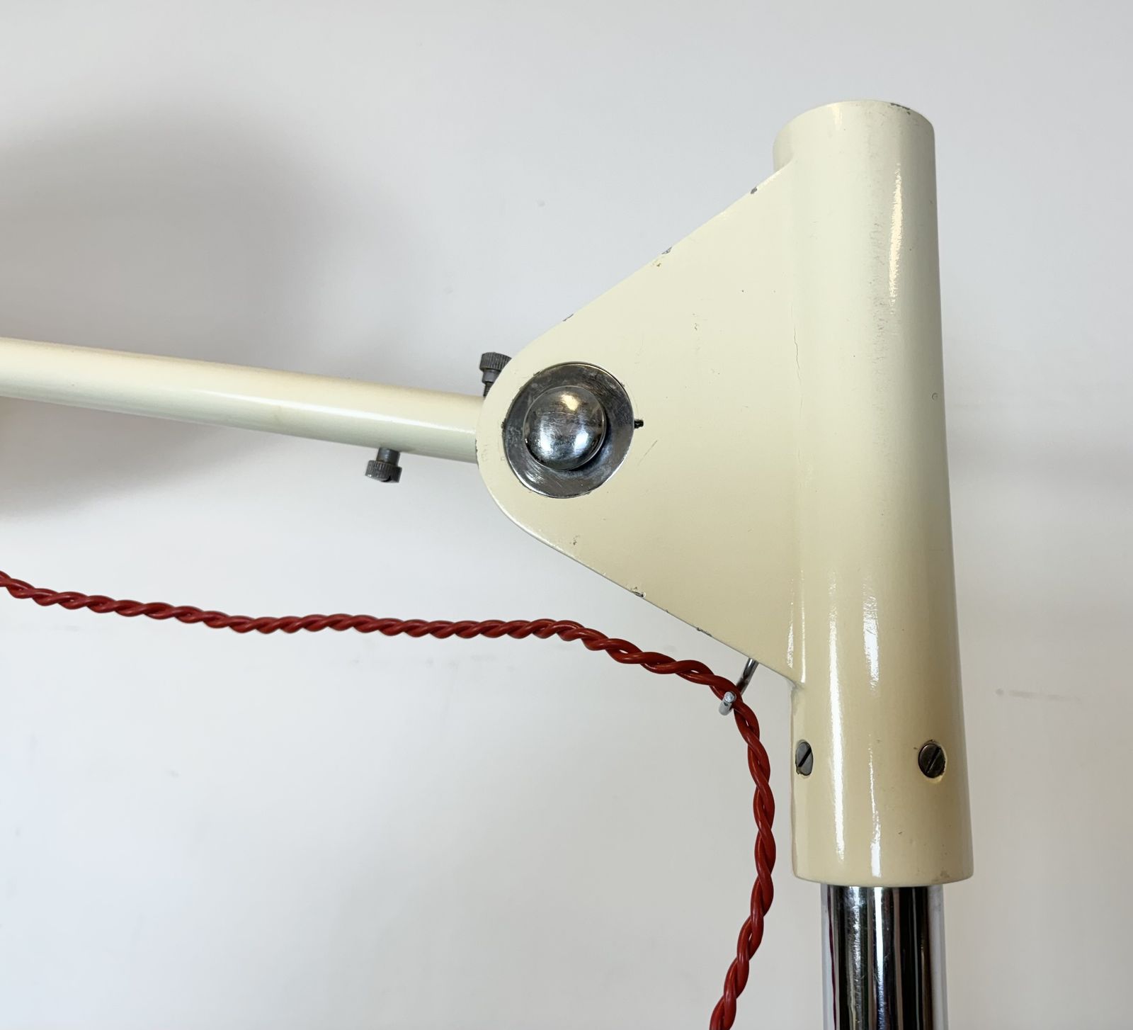 photo buy Vintage Mobile Field Operating Lamp From Famed 1, 1960s