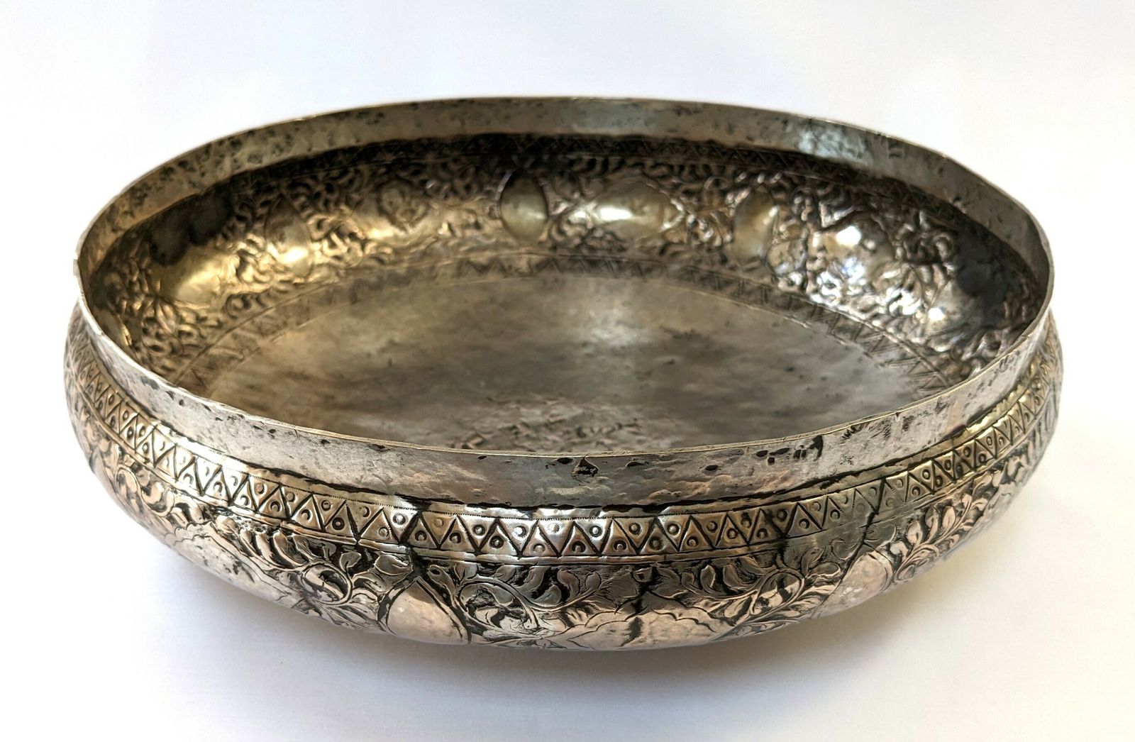 Antique Islamic Malay Large Silver Bowl With Delicately Engraved Relief Decoration photo furniture