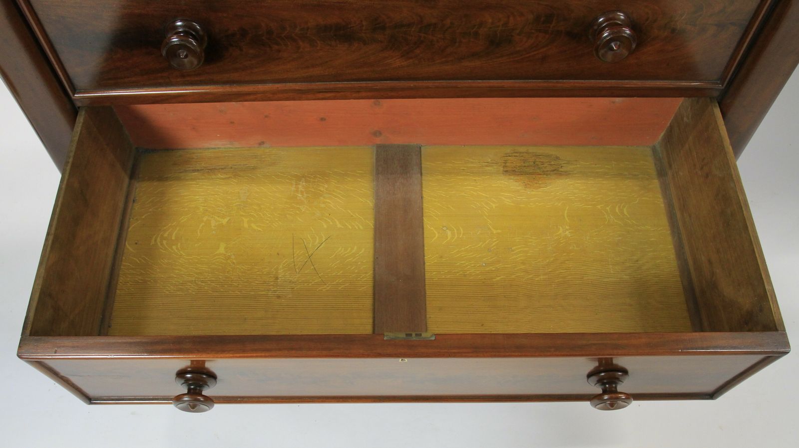 850.0 William 1v Period  Mahogany 4 Drawer Chest photo