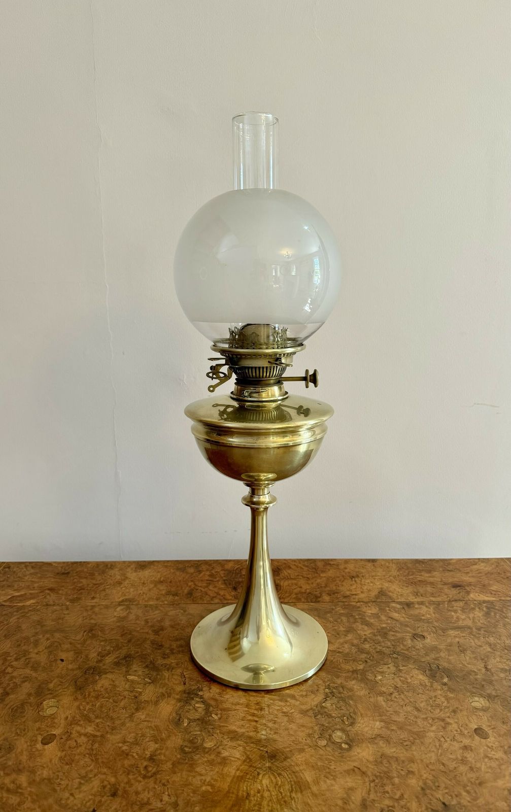 Wonderful Quality Antique Brass Oil Lamp By Hinks And Sons