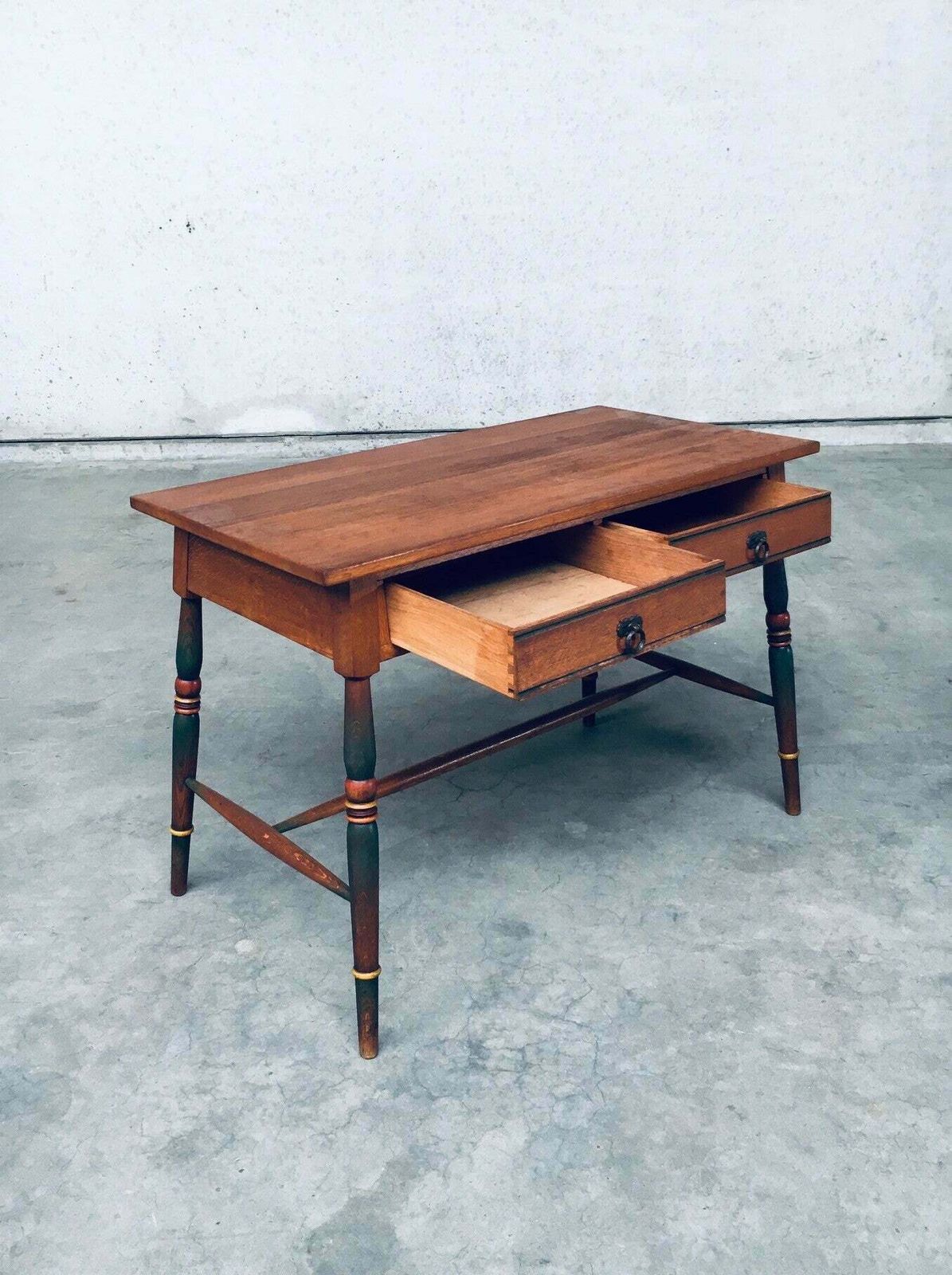 photo vintage Amsterdam School Design Geschilderd Bureau, Nederland Jaren 1920