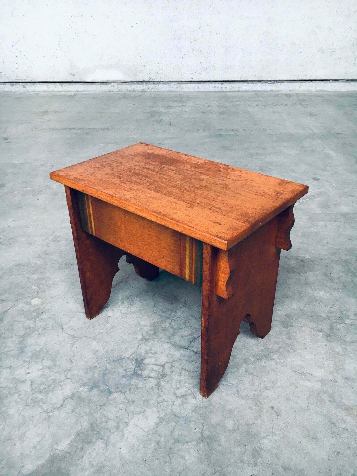 Amsterdam School Design Bijzettafel, Nederland, Jaren 1920 photo buy