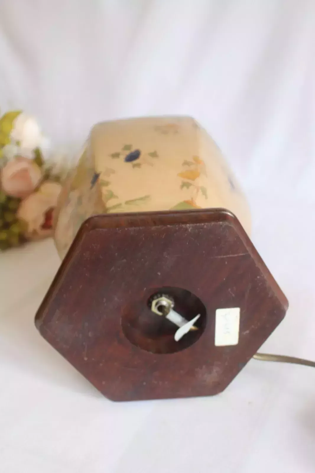 photo vintage Large Table Pot Lamp Vintage Chinese Style Ceramic/Oak Lamp Mustard Color