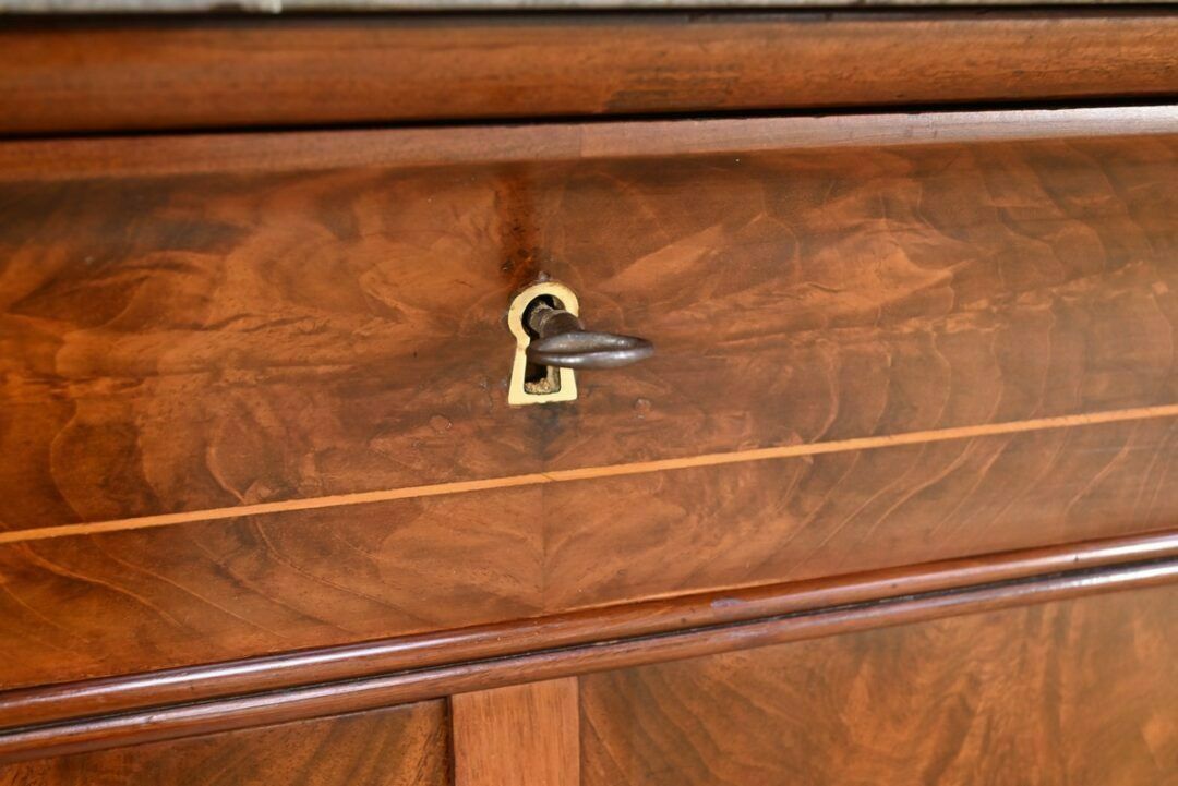 4850.0 Burl Mahogany Buffet, Restoration Period – Early 19th Century photo