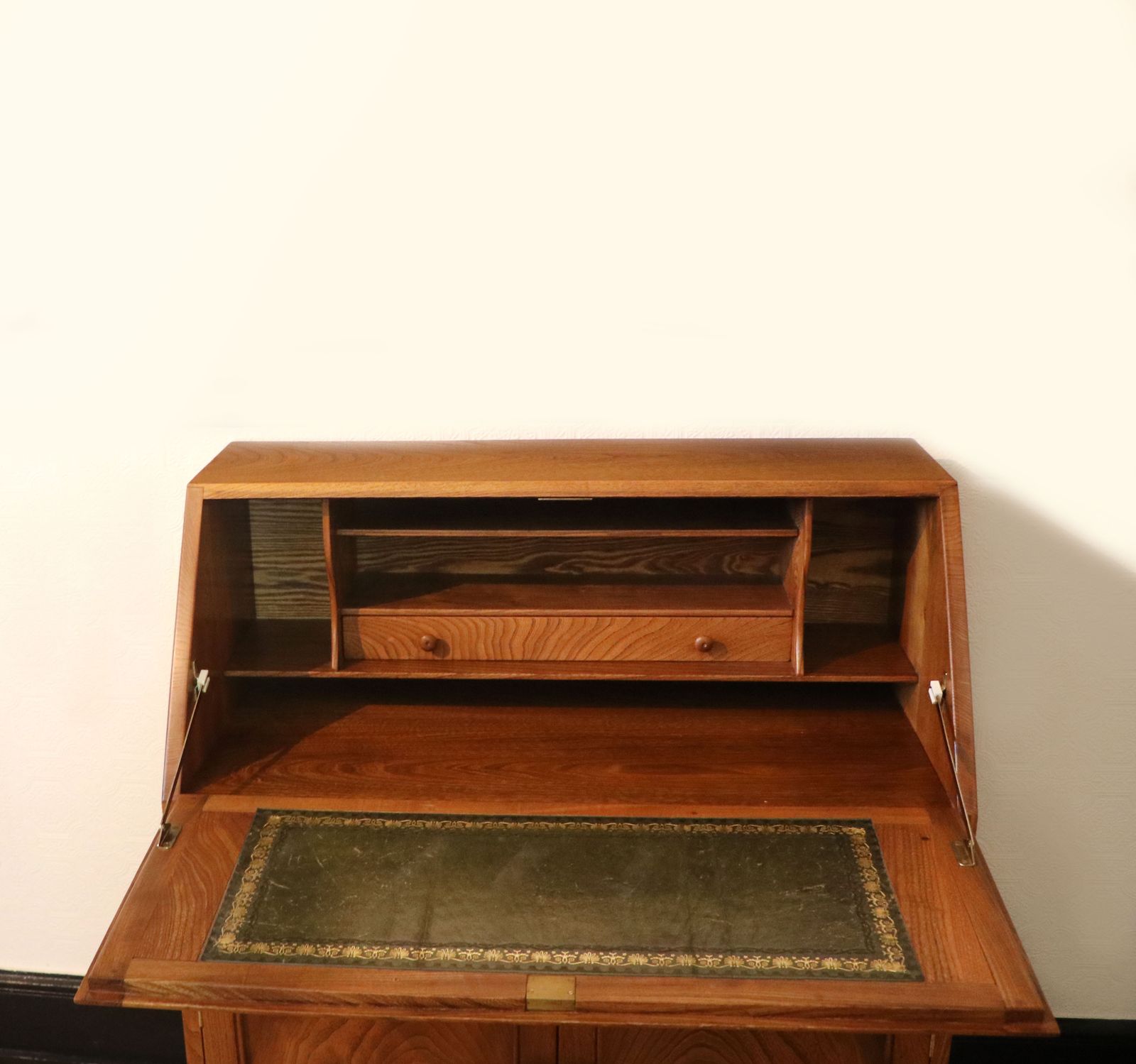 Furniture A Lovely Piece Of Ercol Elm Furniture From The Golden Dawn Range. photo