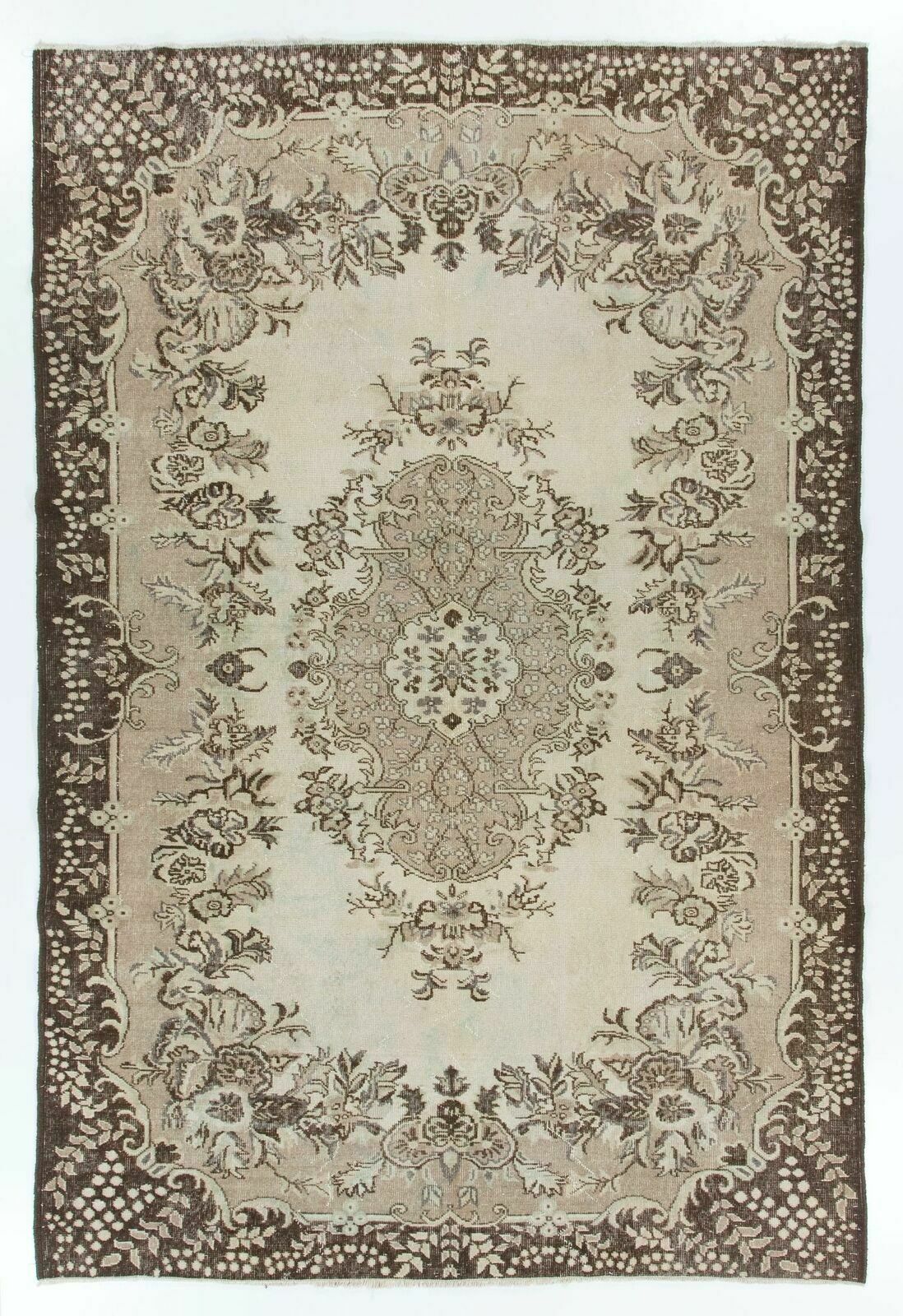 Vintage Garden Design Traditional Wool Rug From Turkey