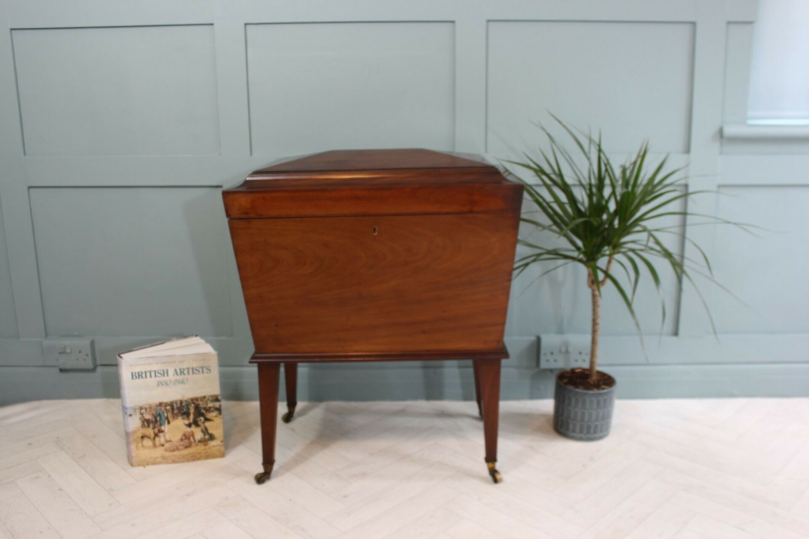 Large George IV Mahogany Cellarette Wine Cooler photo vinterior