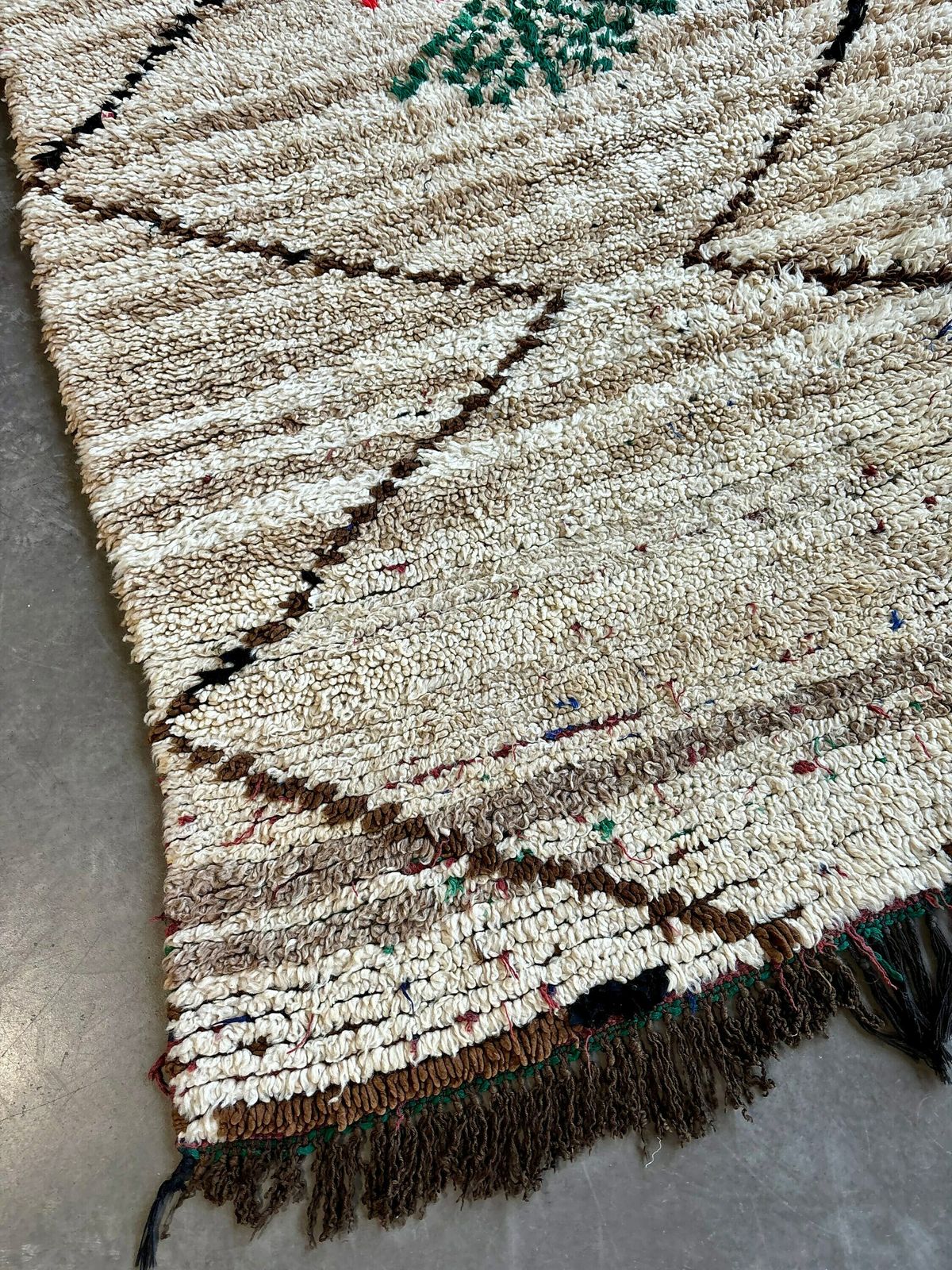 Gorgeous Soft Beni Ourain Wool Rug 100x165 Cm, Moroccan Berber Handmade Vintage Carpet photo for sale