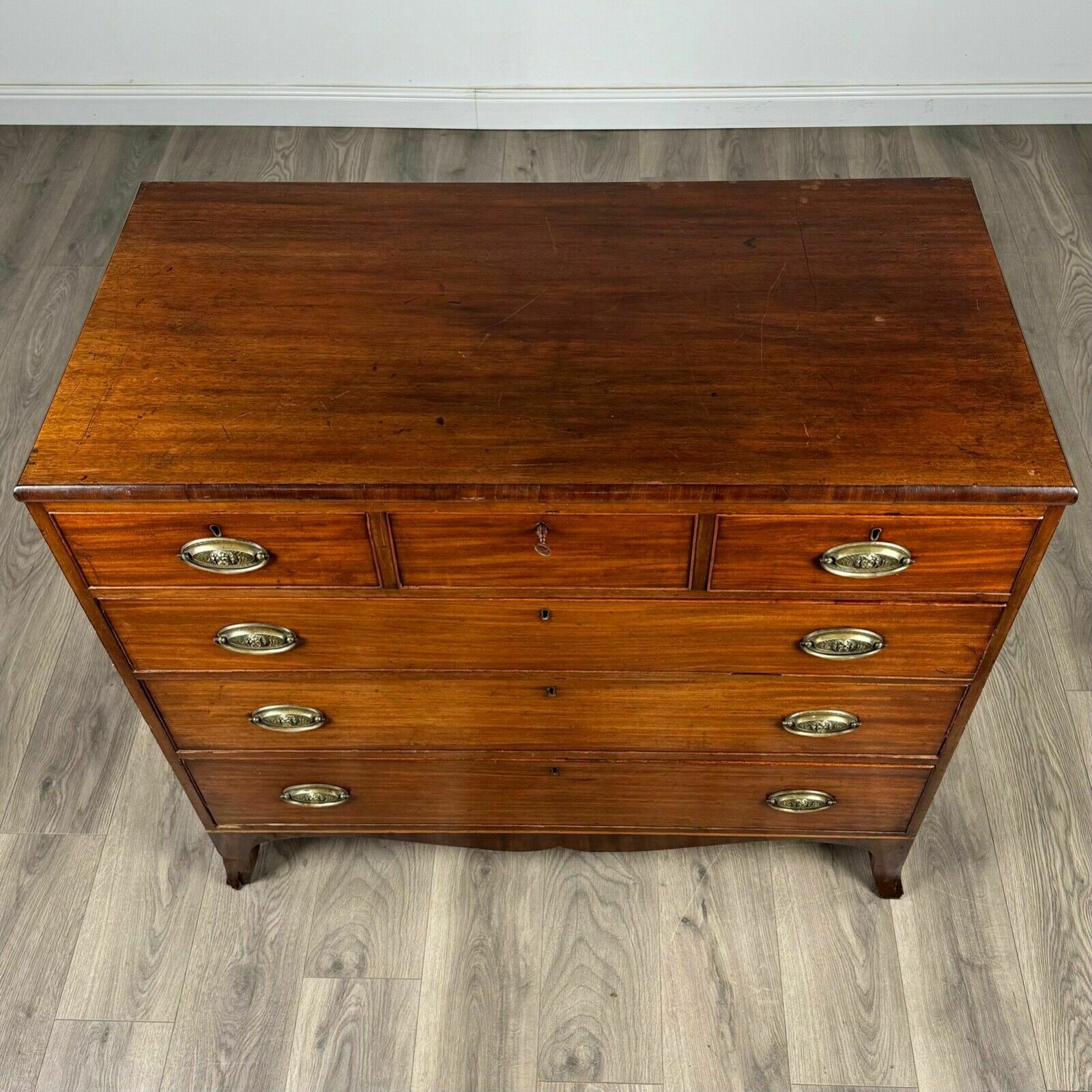 photo furniture Antique 18th Century Mahogany Chest Of Drawers