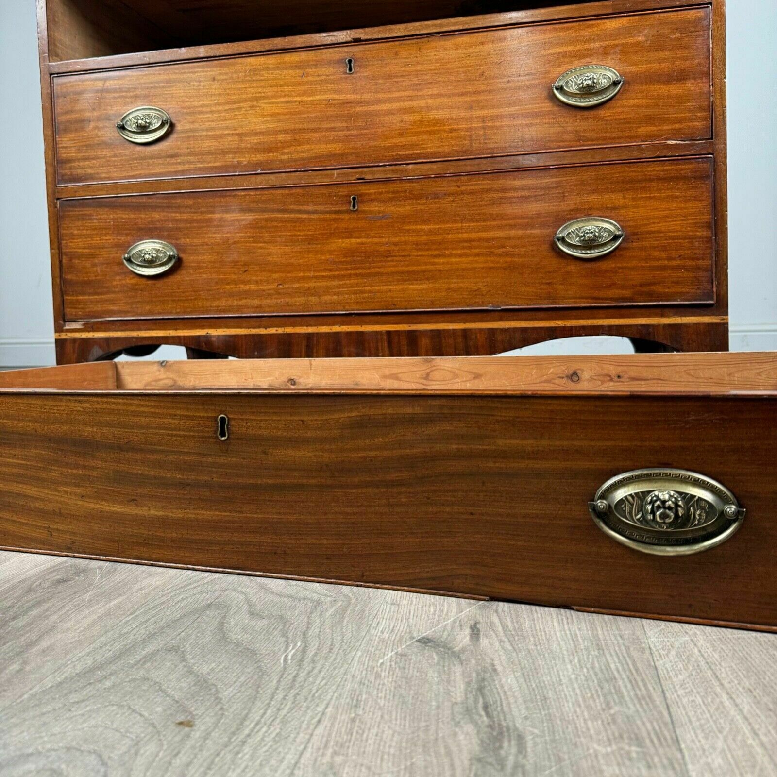 Furniture Antique 18th Century Mahogany Chest Of Drawers photo