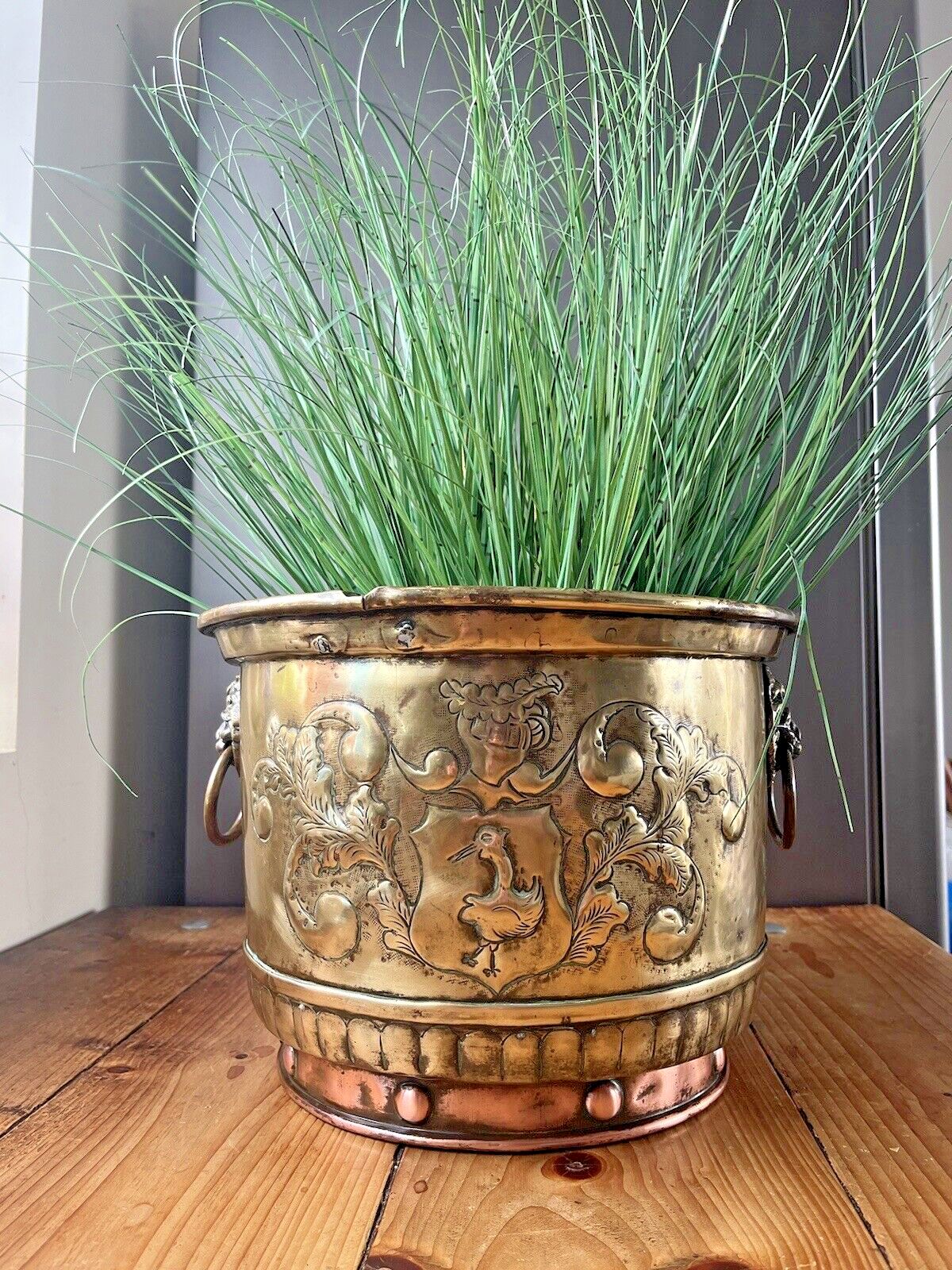 photo furniture Antique Armorial Brass Copper Jardiniere Plant Pot Lion Head Handles Ice Bucket