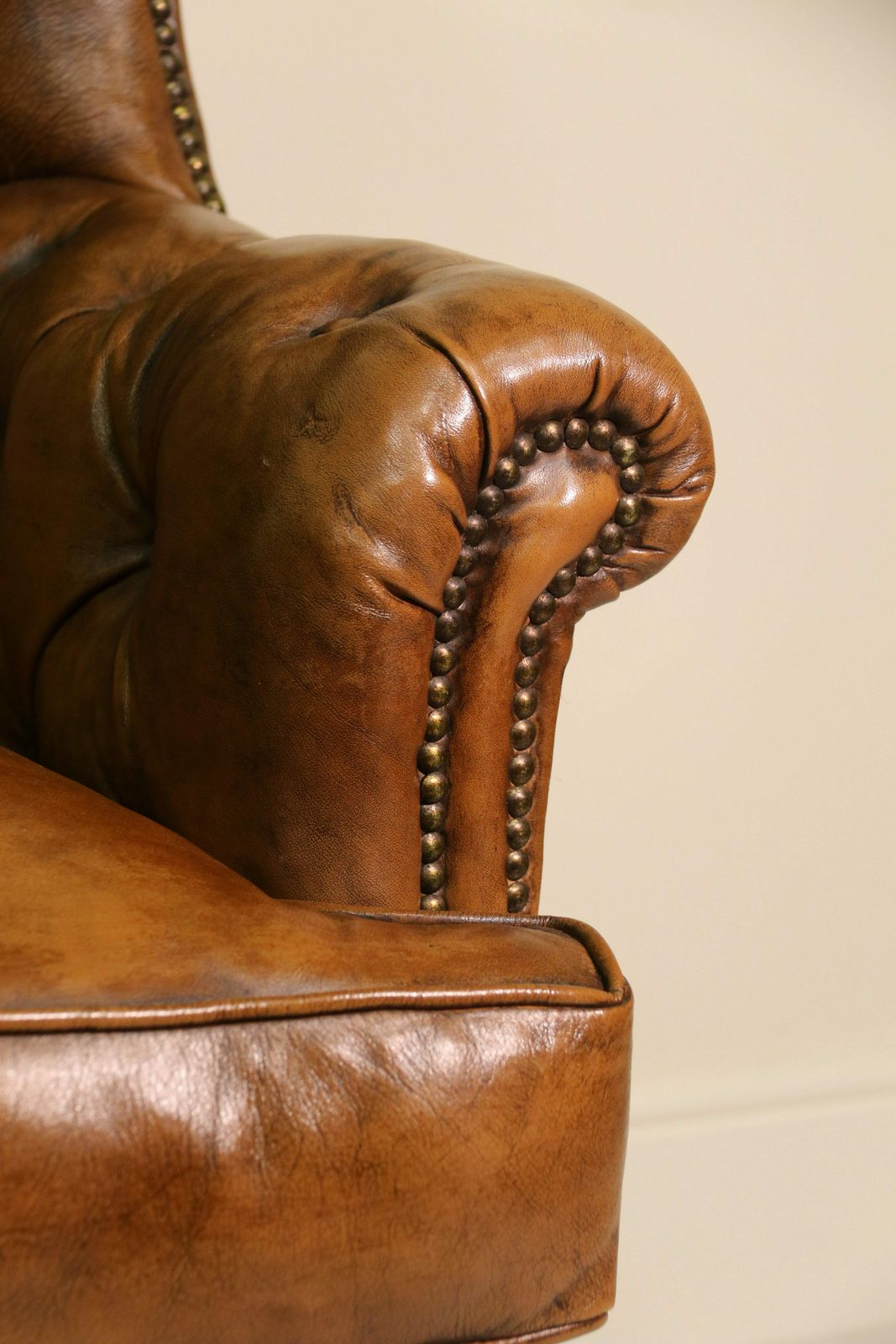A Rare 18th Century Deep Buttoned Leather Wing Backed Arm Chair Circa 1770 photo vinterior