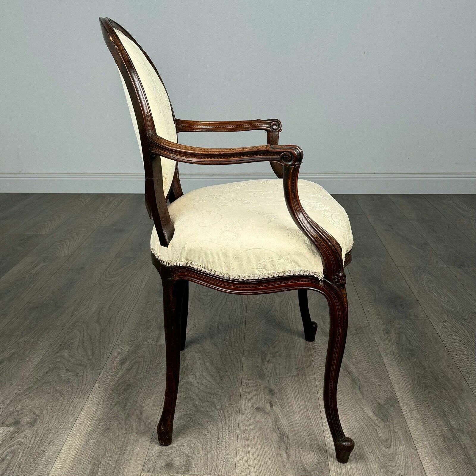 Antique 18th Century Hepplewhite Open Armchair In Mahogany photo vinterior