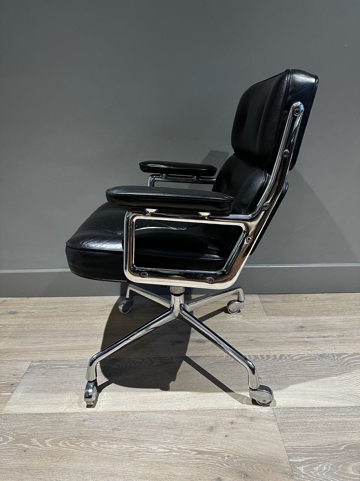 Vintage Herman Miller Eames Time Life Office Chair photo buy