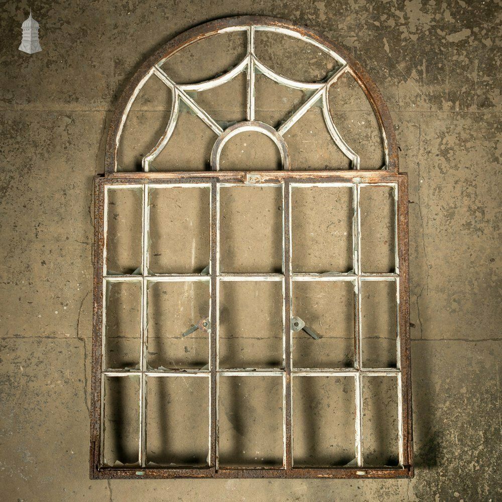 photo vintage Arch Top Window, Metal Frame