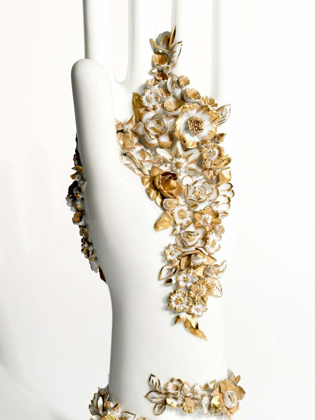 White And Gold Flowered Hand Art By Gio Ponti For Richard Ginori 1980s photo 4804.0