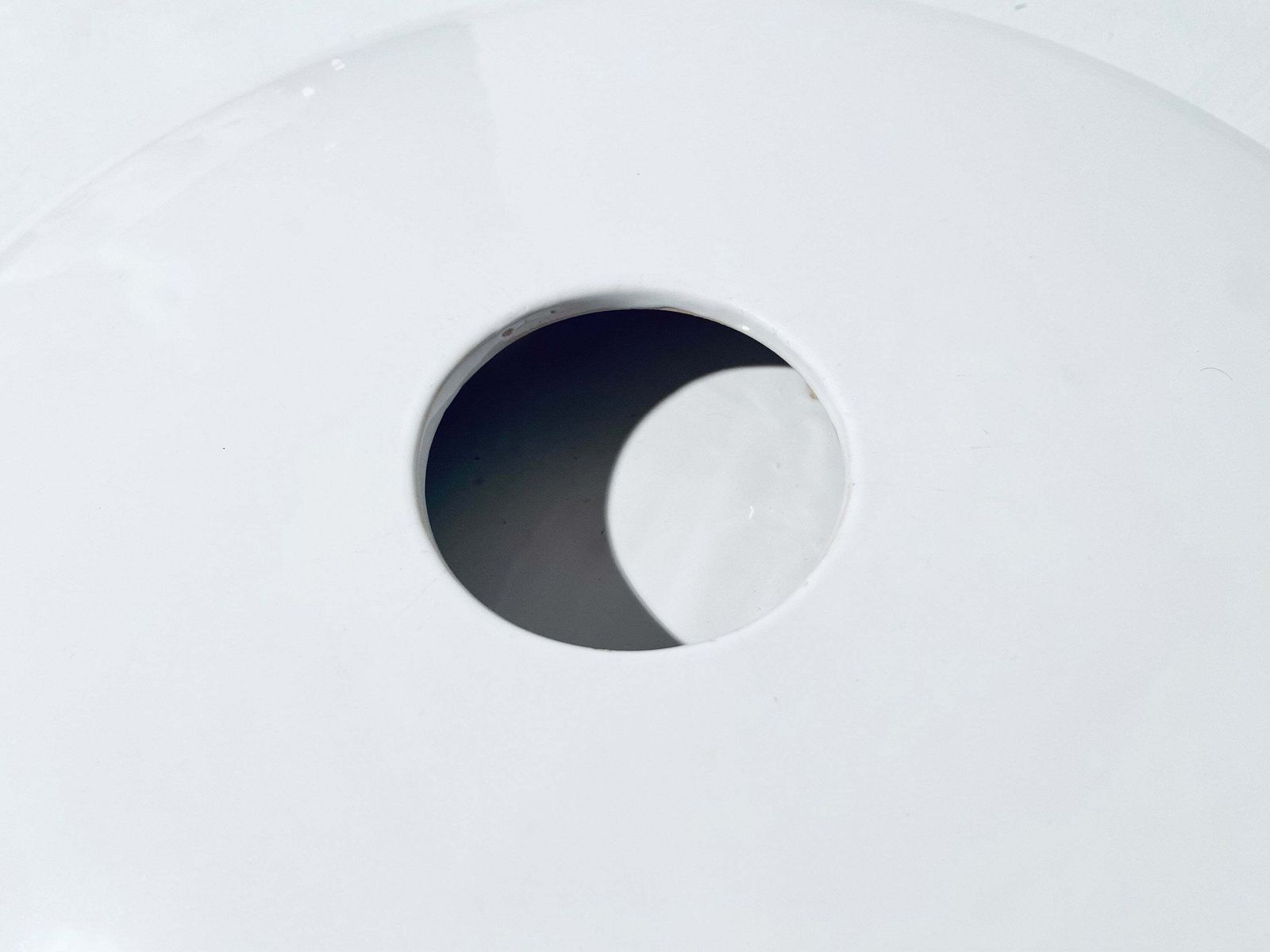 Extravagant Round Design White Ceramic Wall Vase / Vintage Elegant Decor photo buy