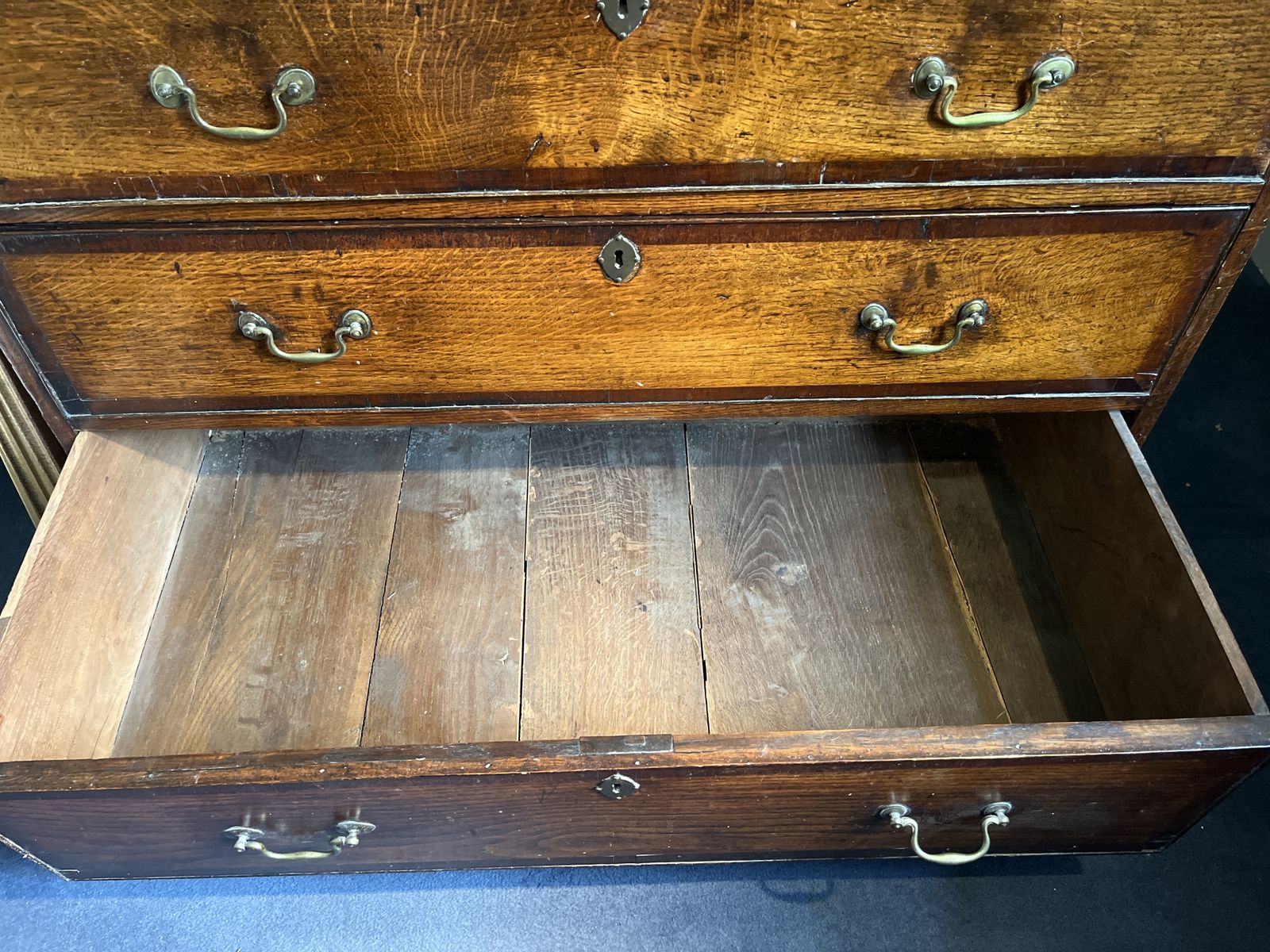George III Oak Chest Of Drawers With Brushing Slide photo for sale