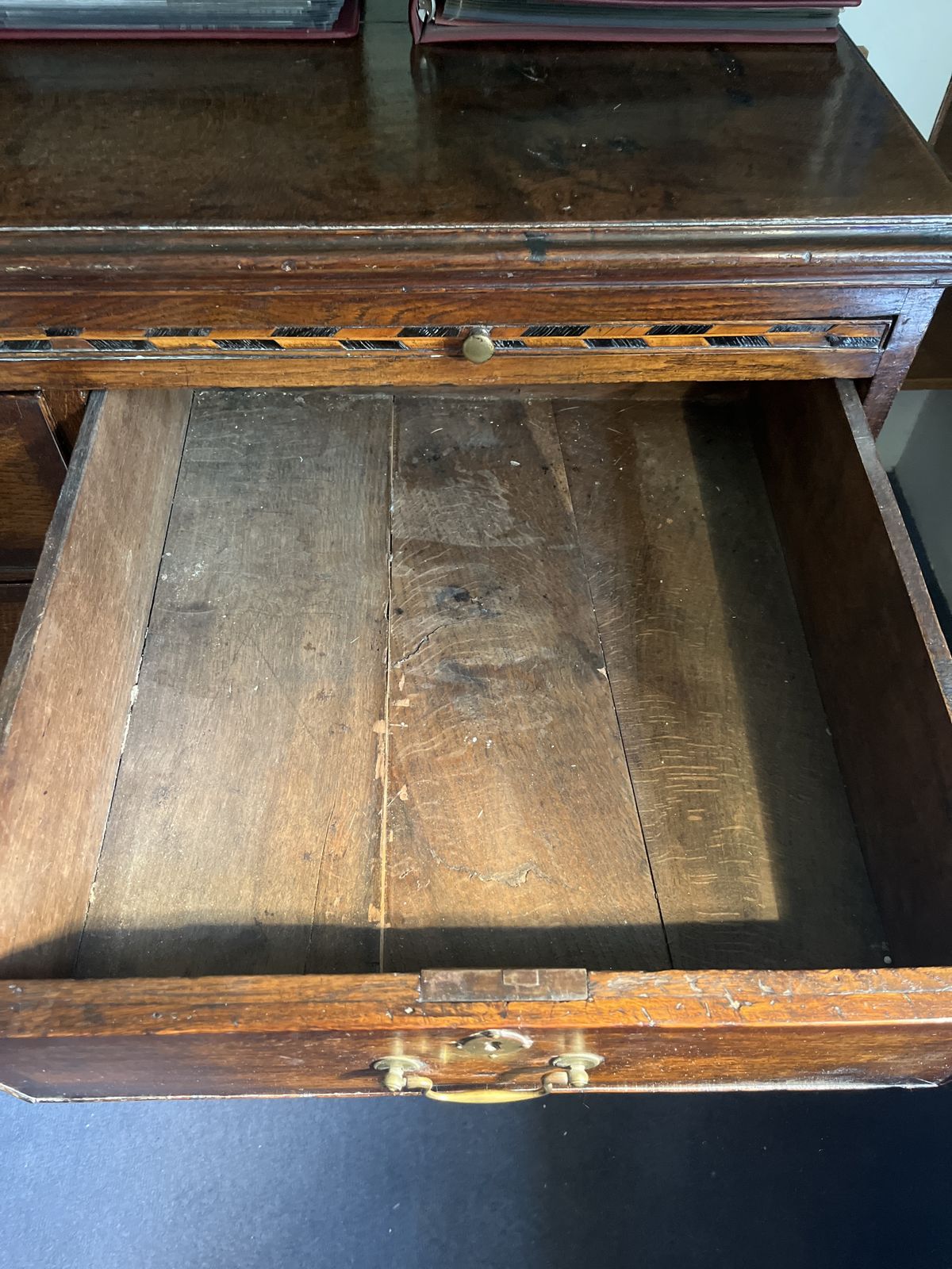 George III Oak Chest Of Drawers With Brushing Slide photo vinterior