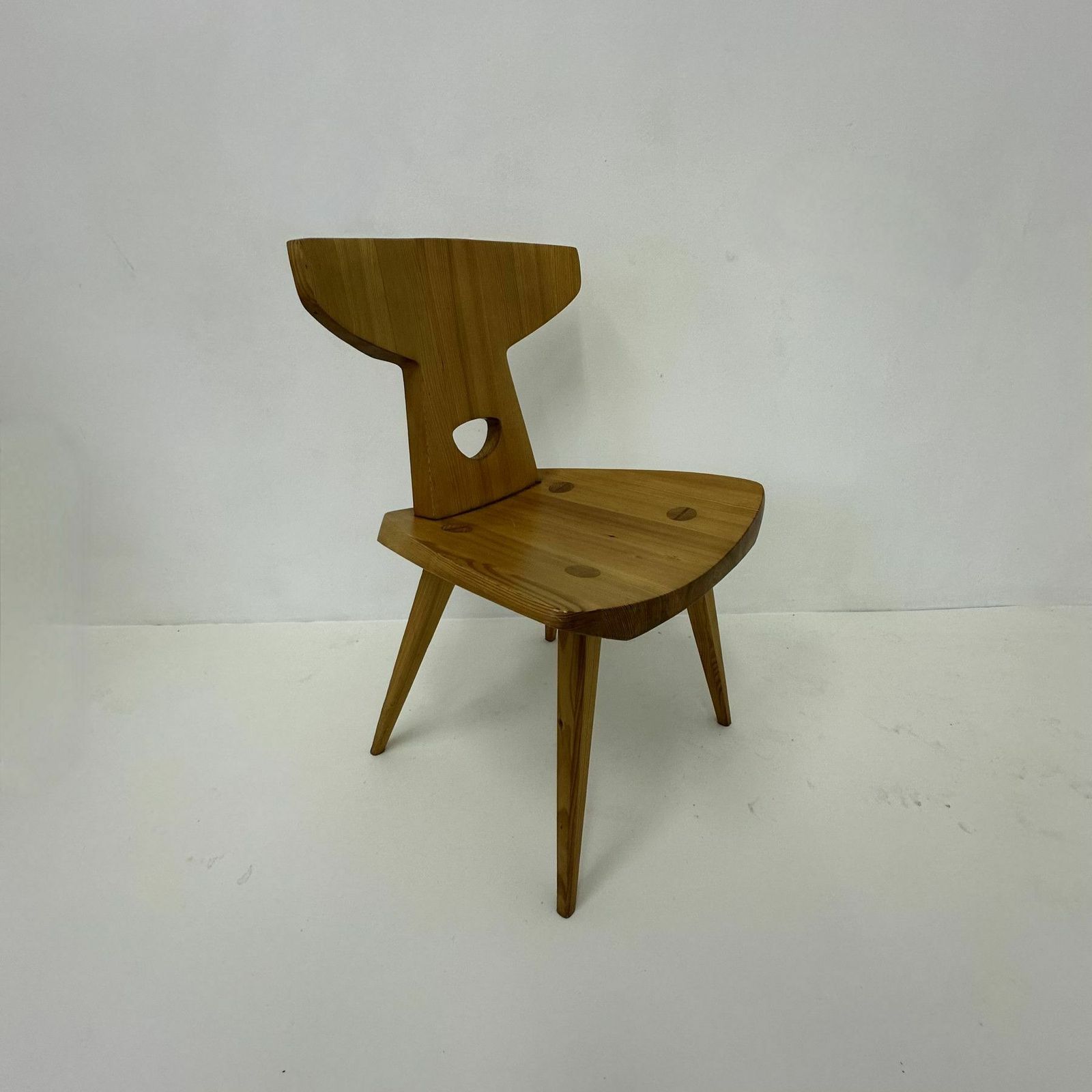 photo for sale Jacob Kielland Brandt Eetkamerstoelen Massief Grenen Denemarken, Jaren 1960
