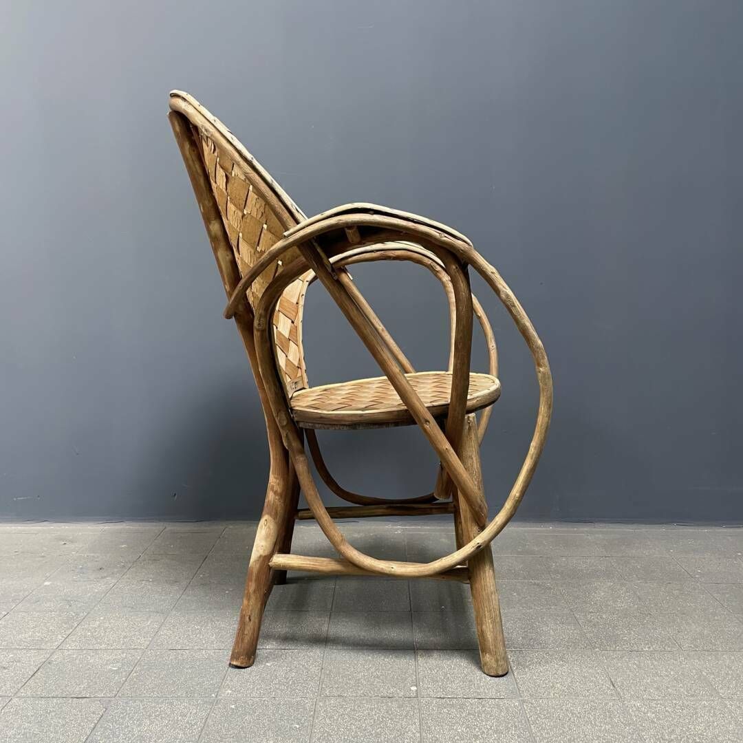 photo vinterior Braided Folk Art Wooden Chair